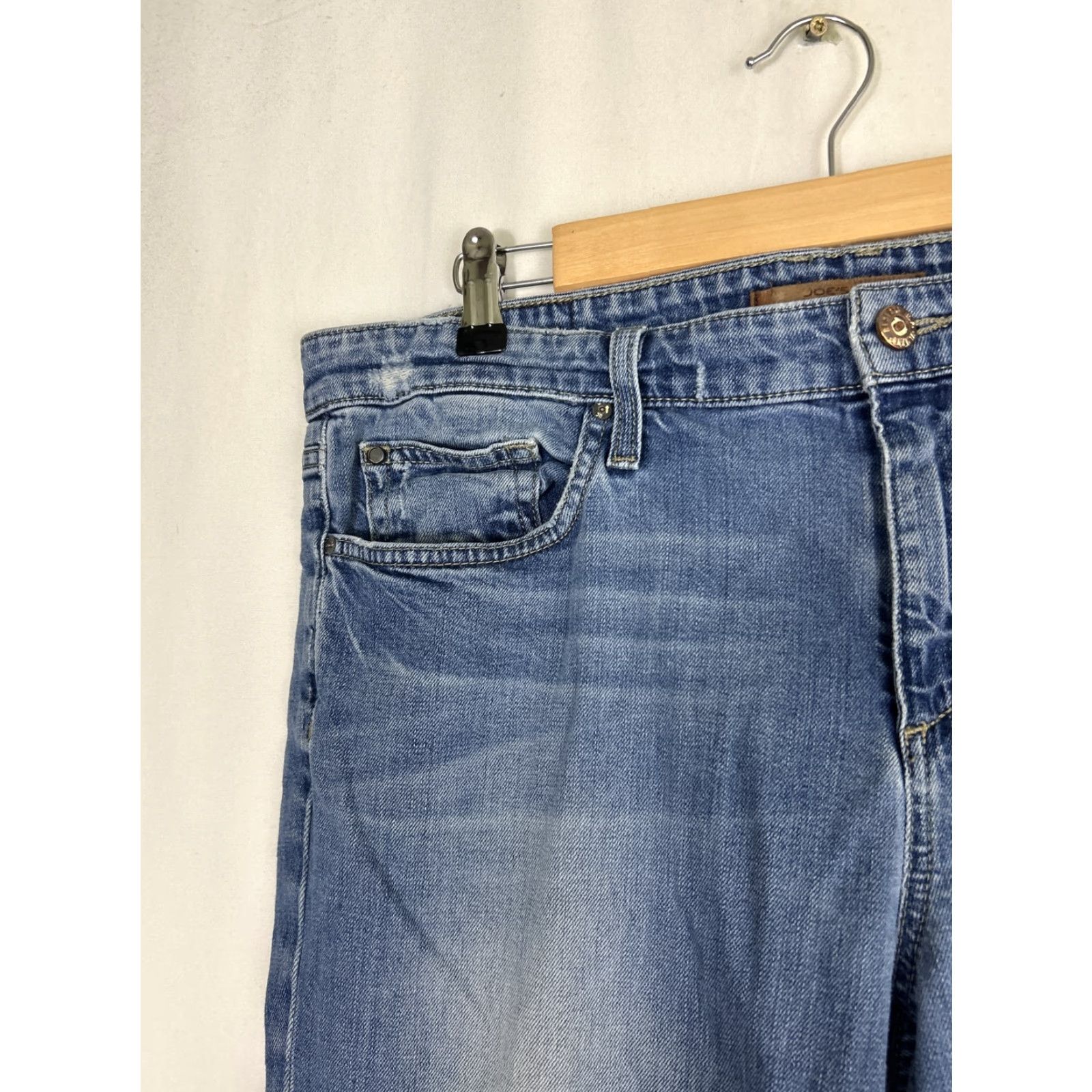 Vintage Joes Jeans Slouchy High Water Light Wash 36x 26 Straight Leg Women Jeans 36 Blue 90s? (Wait) Size 25" / US 0 / IT 36 - 4 Thumbnail