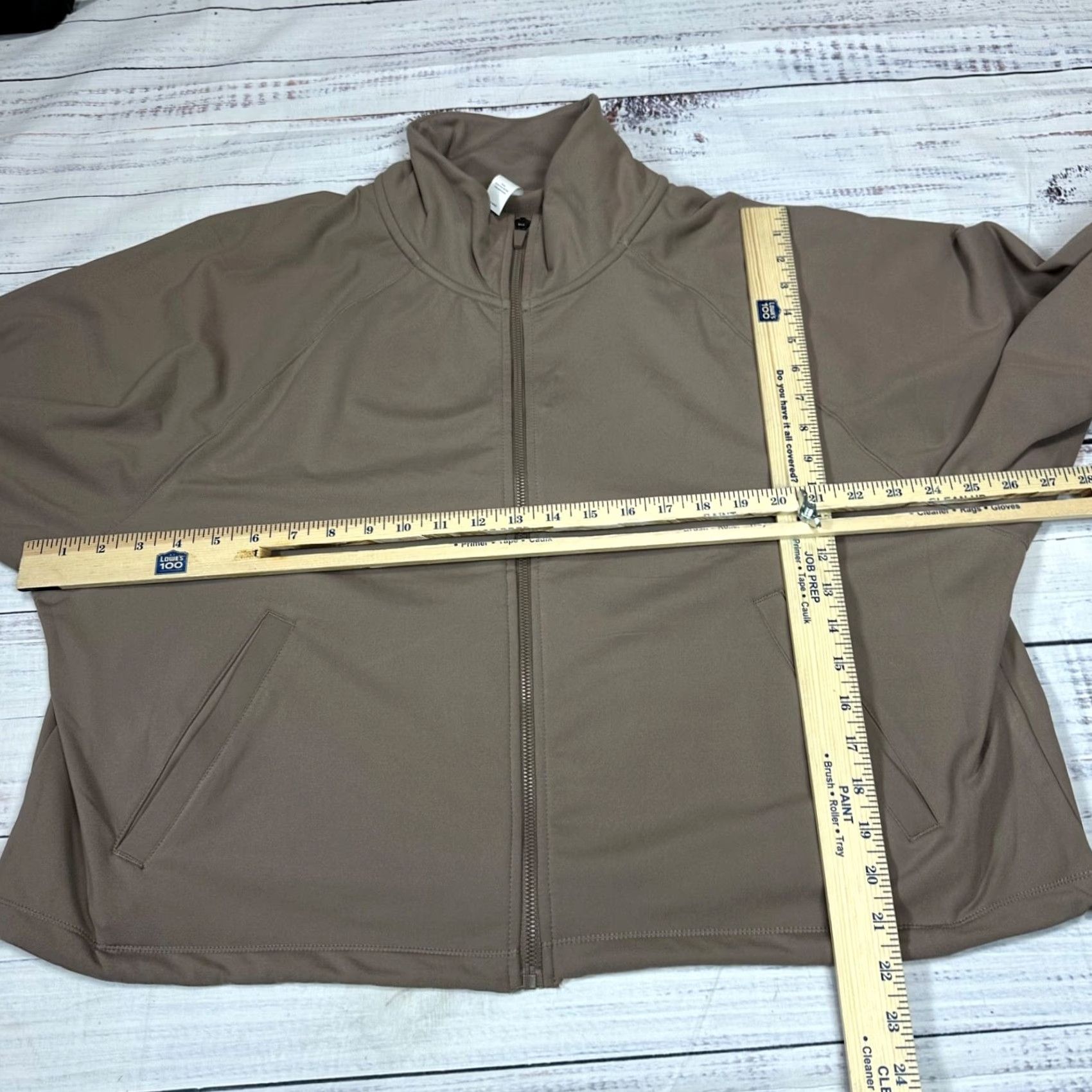 Vintage Yogalicious Lux Womens Zip Front Cropped Sweatshirt 2XL Tan Pockets Long Sleeve Size XXL / US 16-18 / IT 52-54 - 2 Thumbnail