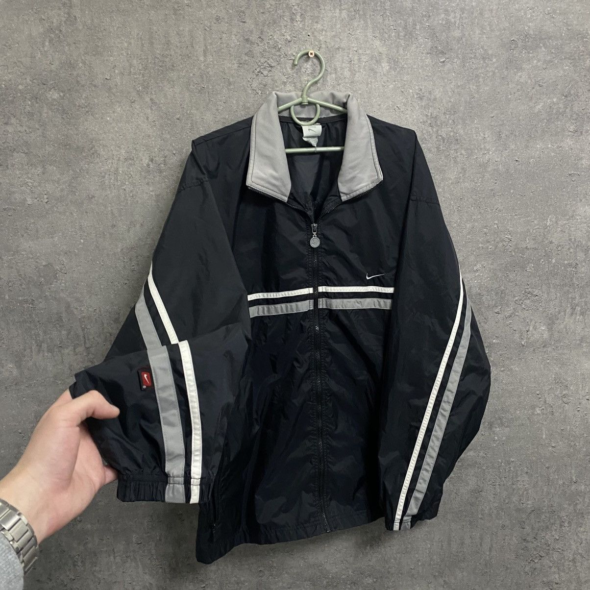 Nike 2000s Nike Track Jacket Vintage Rare Nylon Size US L / EU 52-54 / 3 - 2 Thumbnail