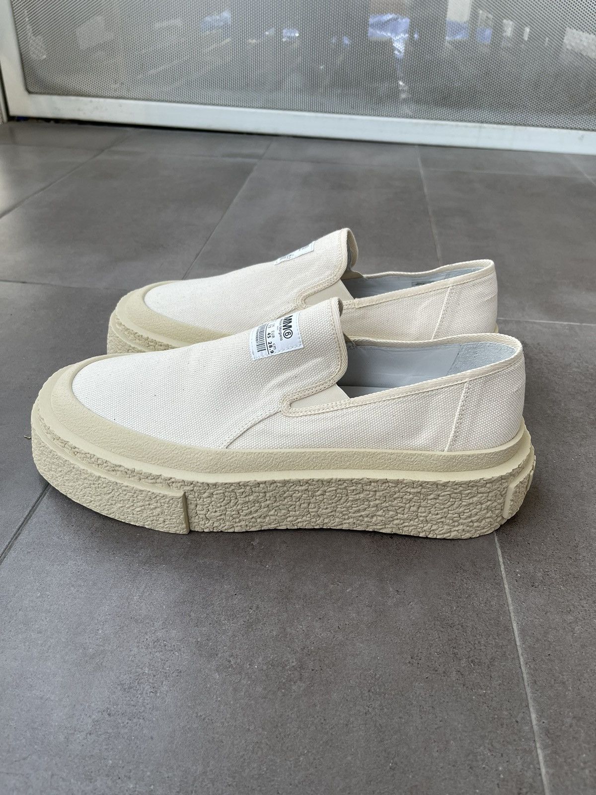 Maison Margiela !DS! SS23 Maison Margiela Logo Beige Slip Ons Size US 12 / EU 45 - 9 Thumbnail