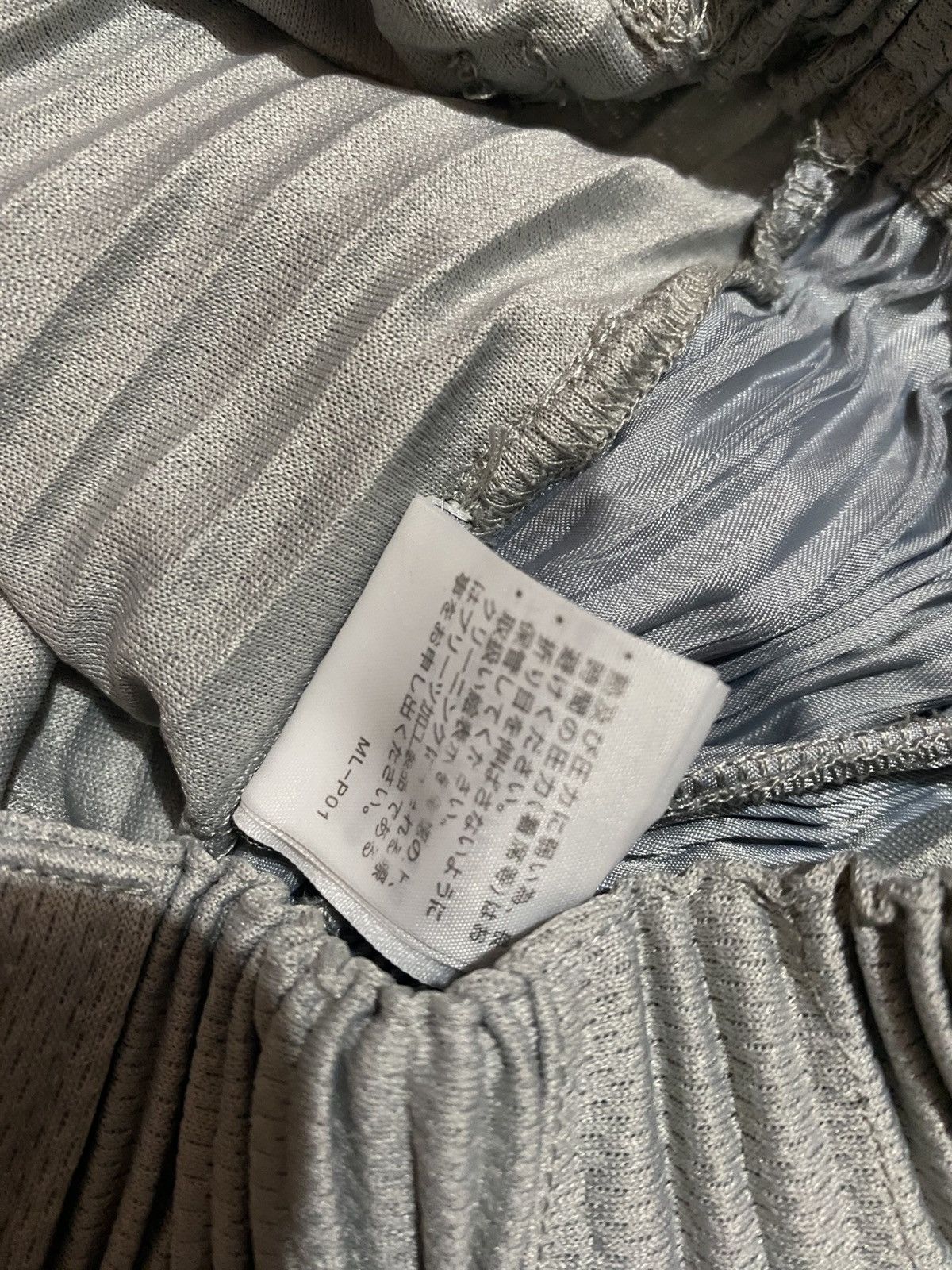 Homme Plisse Issey Miyake Homme Plisse Issey Miyake pleated trouser pants Size US 32 / EU 48 - 8 Thumbnail