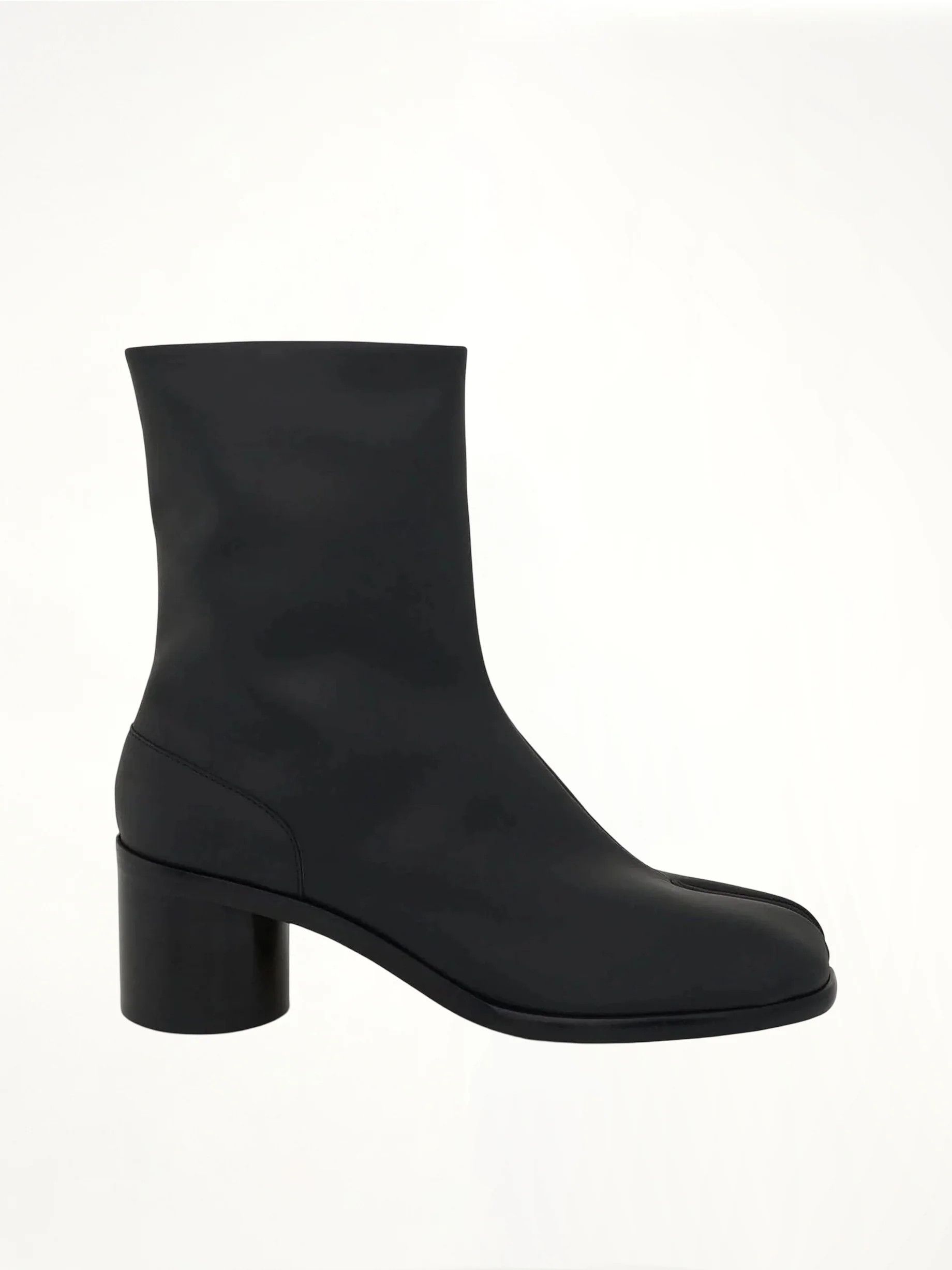 Maison Margiela o1w1db11225 Tabi Ankle Boots in Black Size US 10 / EU 43 - 1 Thumbnail