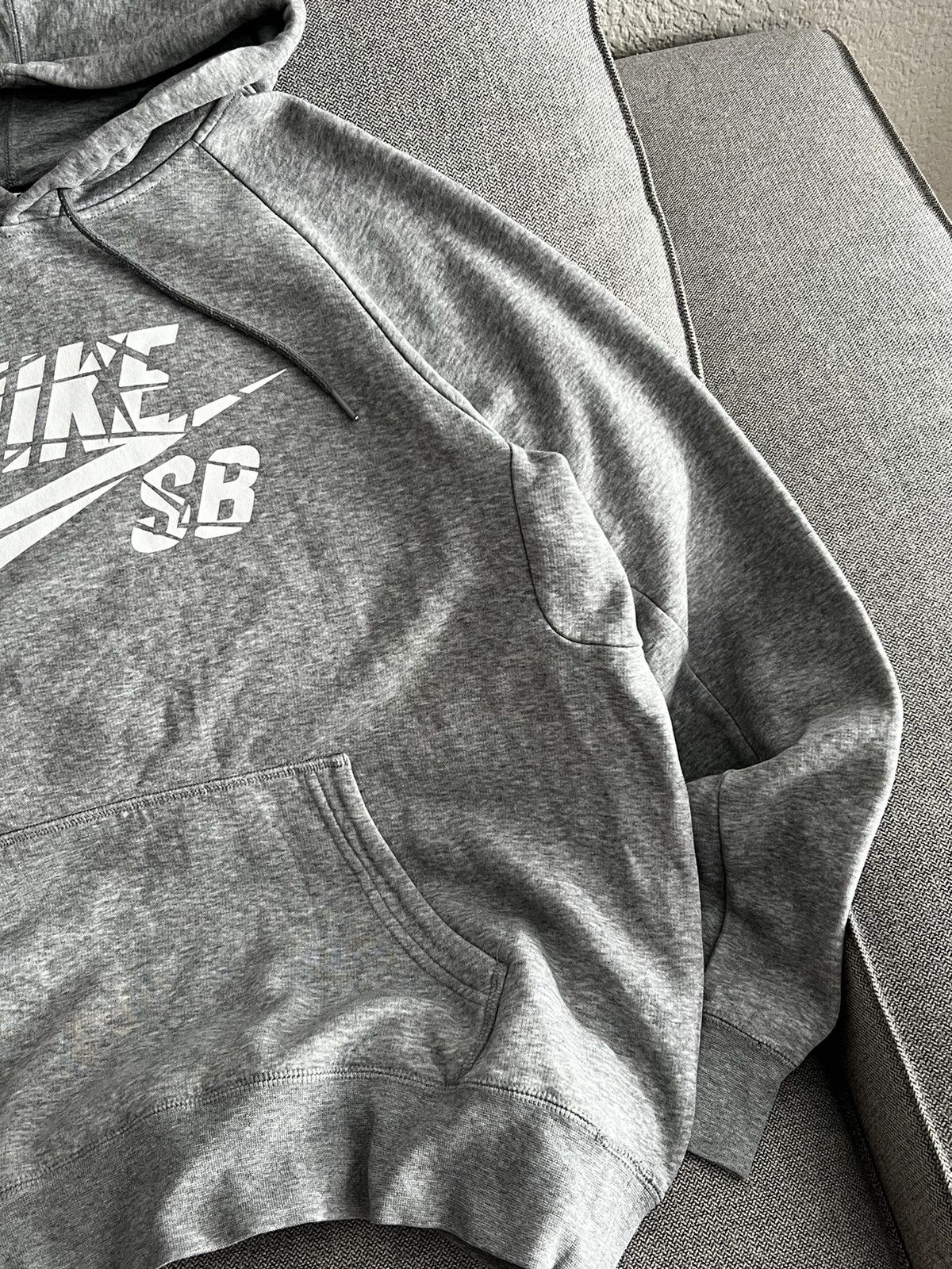 Nike Vintage Y2K Nike SB Grey Hoodie Size US L / EU 52-54 / 3 - 4 Thumbnail