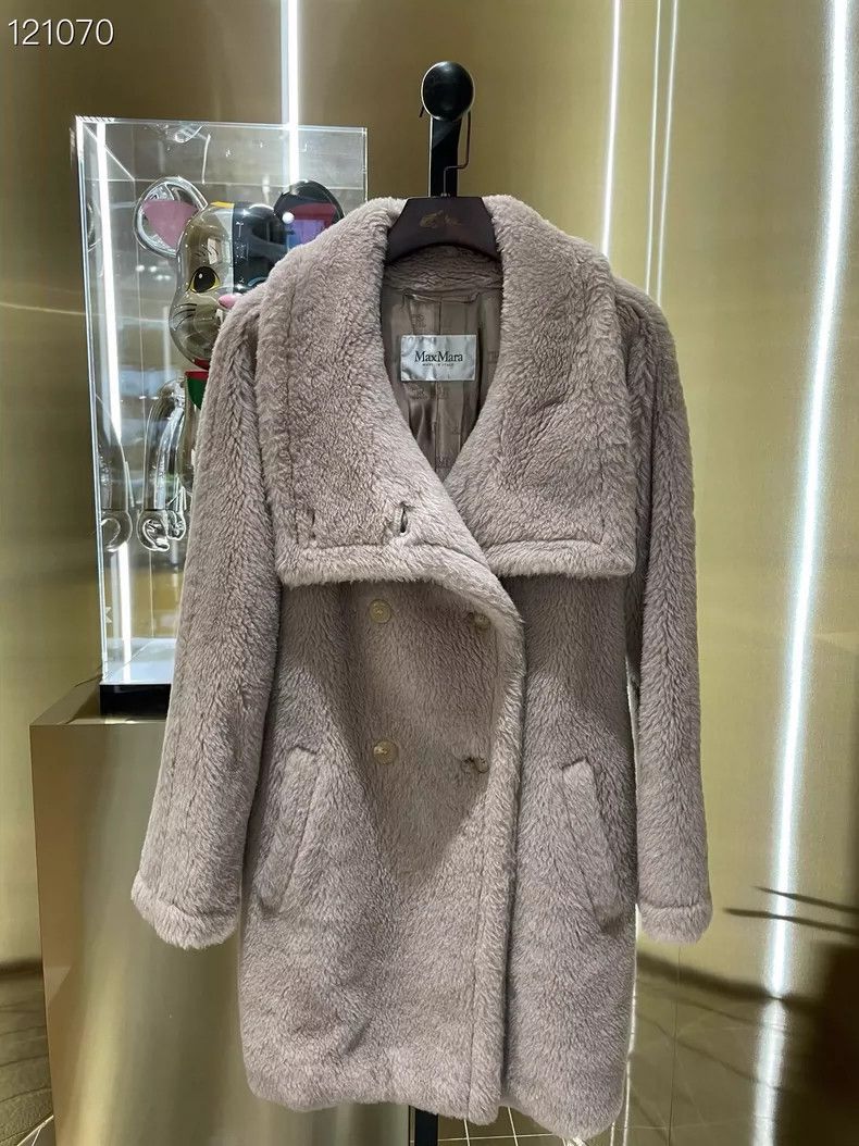 Max Mara Max Mara Short short teddy Size L / US 10 / IT 46 - 1 Thumbnail