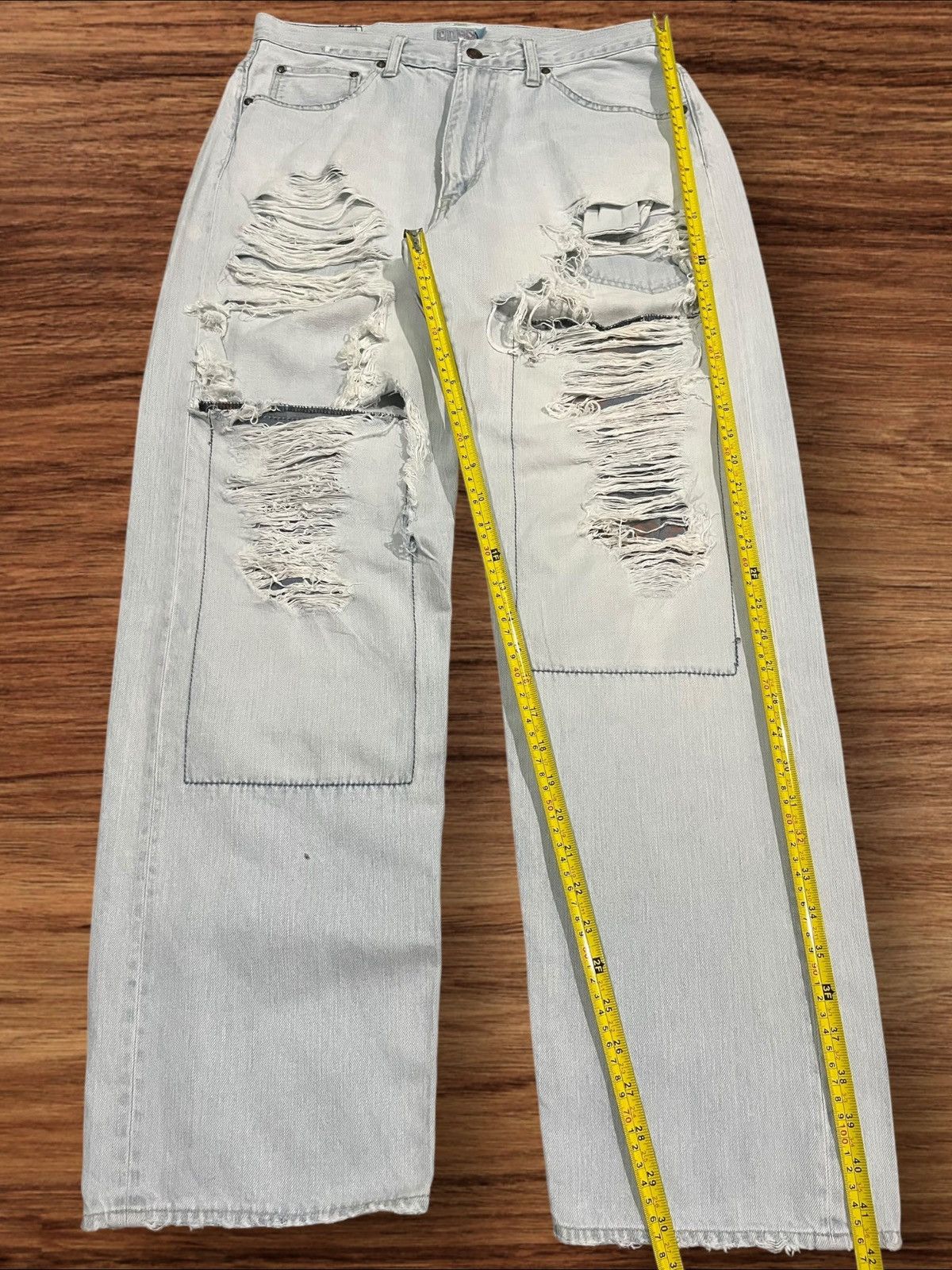 If Six Was Nine × Japanese Brand × Le Grande Bleu (L.G.B.) Vintage Japanese Brand Light Blue Washed Trashed Ripped Jean Size US 32 / EU 48 - 14 Thumbnail