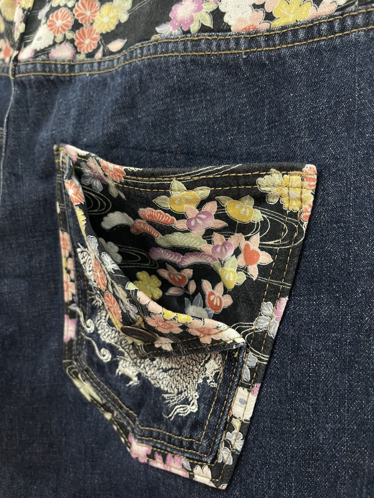 Japanese Brand × Vintage Vintage Japanese Brand Dragon Embroidery Denim Jeans Size US 33 - 4 Thumbnail