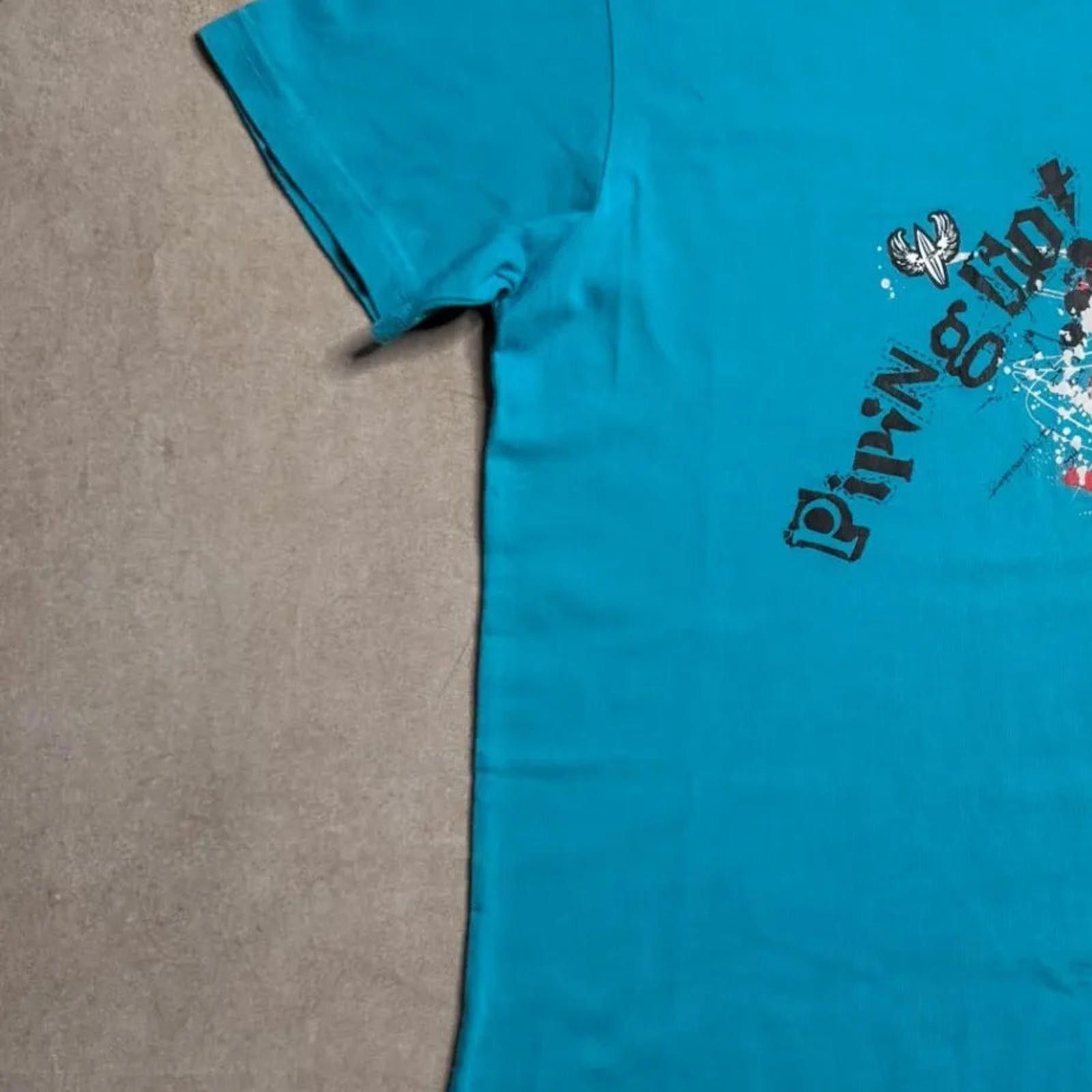 Designer Vintage Pipinghot Spray Graphic T-Shirt- L Size US L / EU 52-54 / 3 - 4 Thumbnail