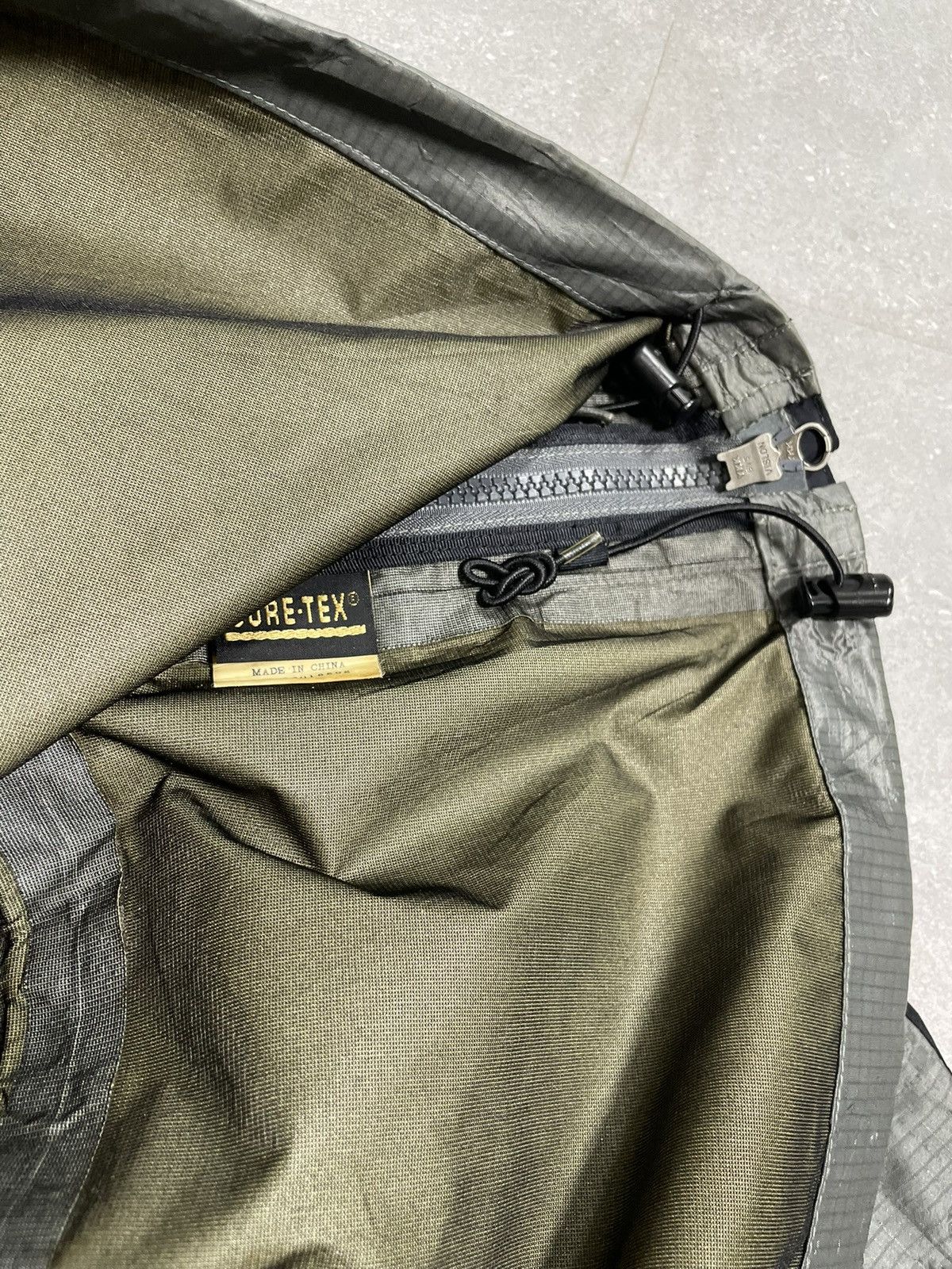 Montbell Vintage Montbell GoreTex Jacket Size US L / EU 52-54 / 3 - 5 Thumbnail