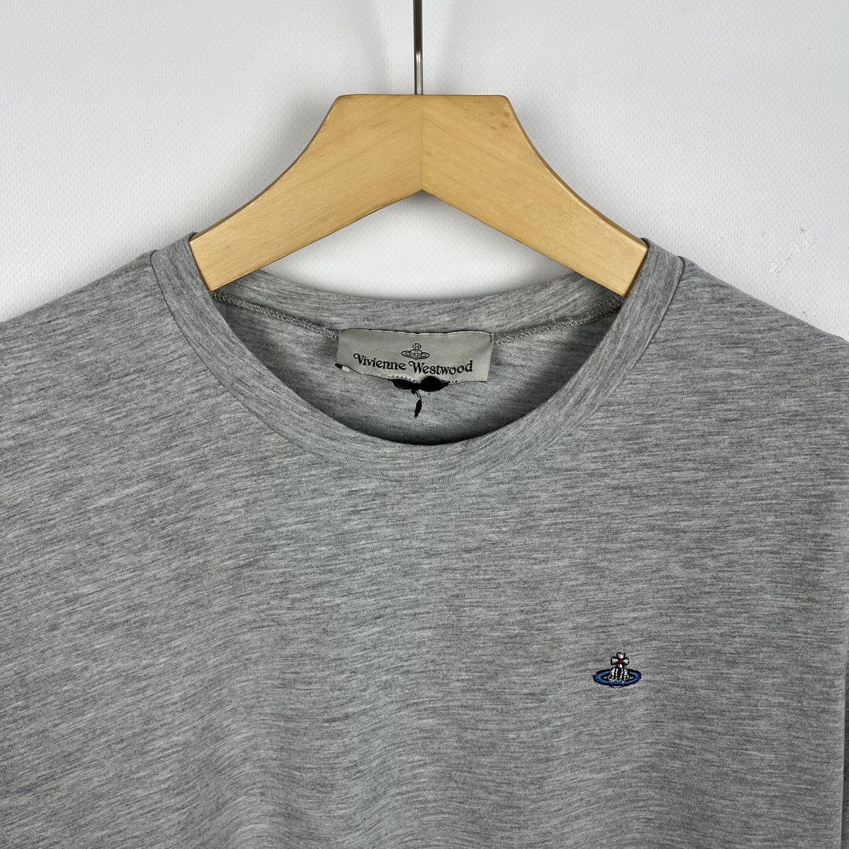 Vivienne Westwood Vivienne Westwood y2k orb logo tee Size US L / EU 52-54 / 3 - 6 Thumbnail