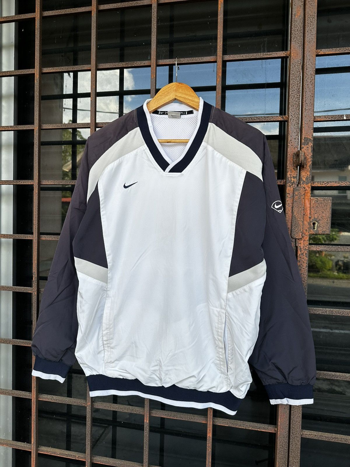 Nike 👹Vintage Faded Nike Baseball Baggy VNeck Sweater Size US M / EU 48-50 / 2 - 4 Thumbnail