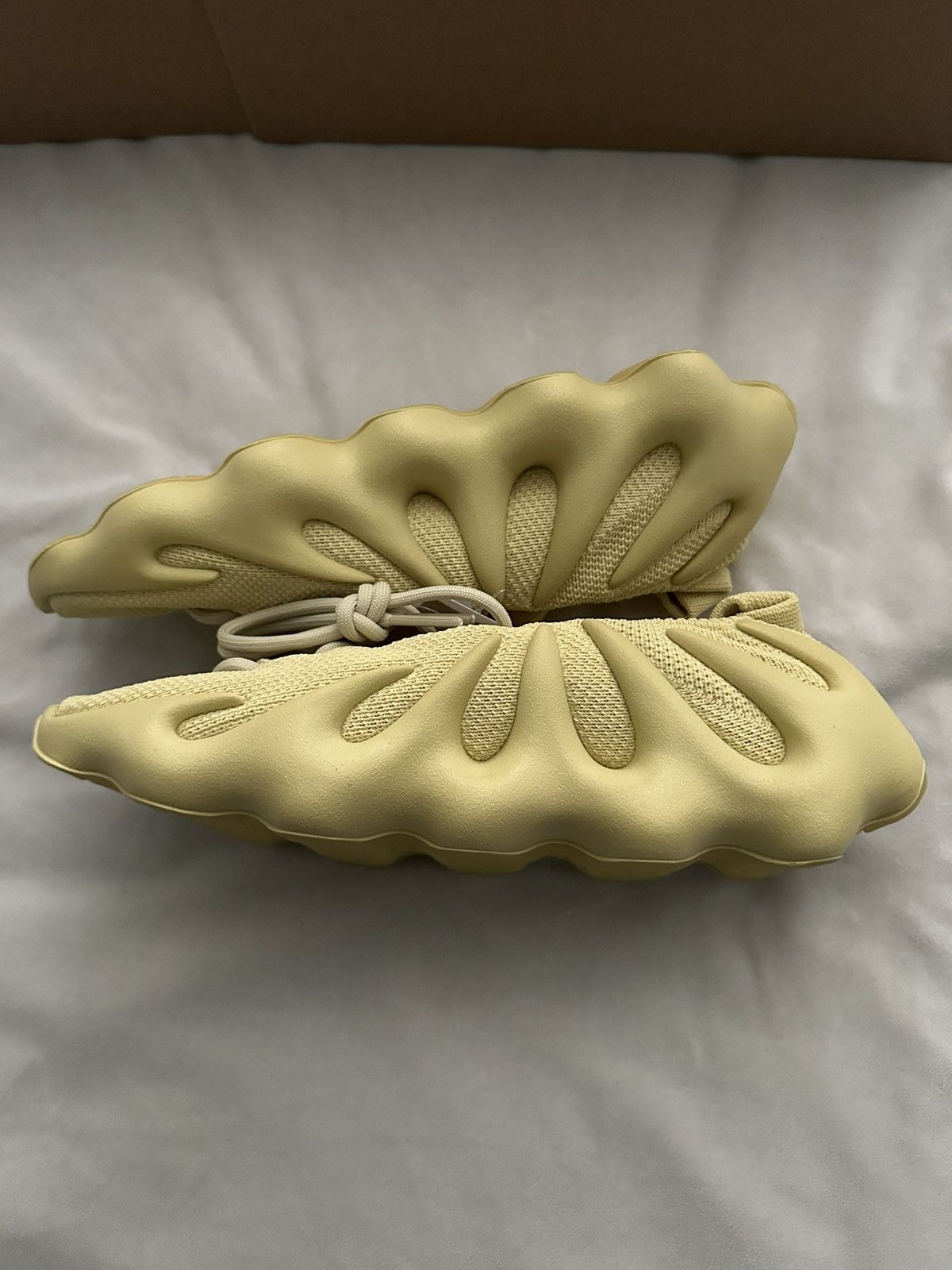 Yeezy Yeezy 450 Sulfur Size US 9.5 / EU 42-43 - 4 Thumbnail