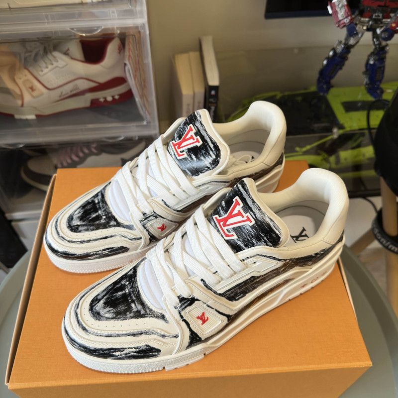 Louis Vuitton Louis Vuitton Artistic Low Top Sneakers for All -2508 Size US 11 / EU 44 - 7 Thumbnail