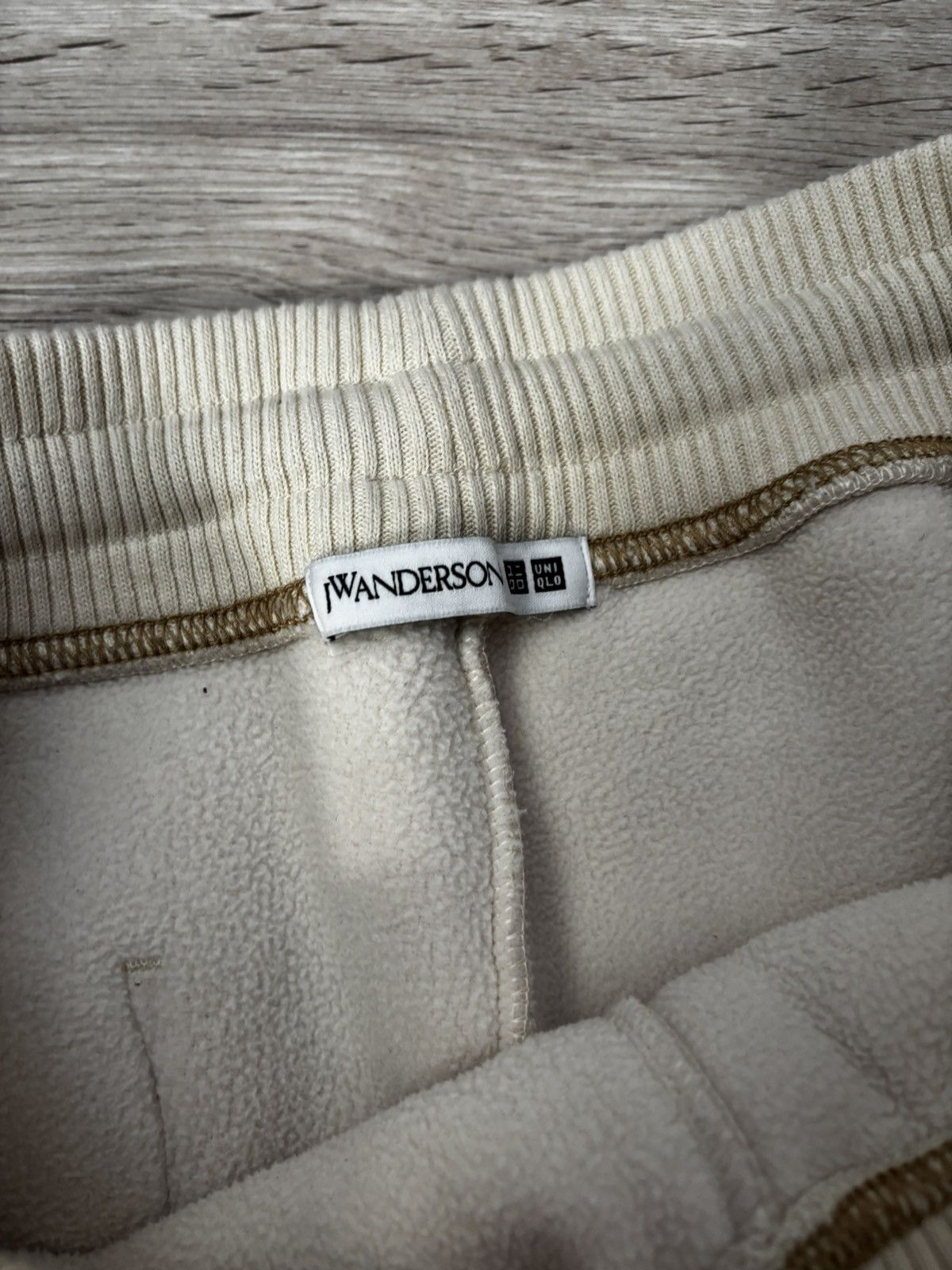 JW Anderson × Uniqlo Uniqlo x JW Anderson Sherpa Pants White – Unisex Cozy Fleece Size US 30 / EU 46 - 5 Thumbnail