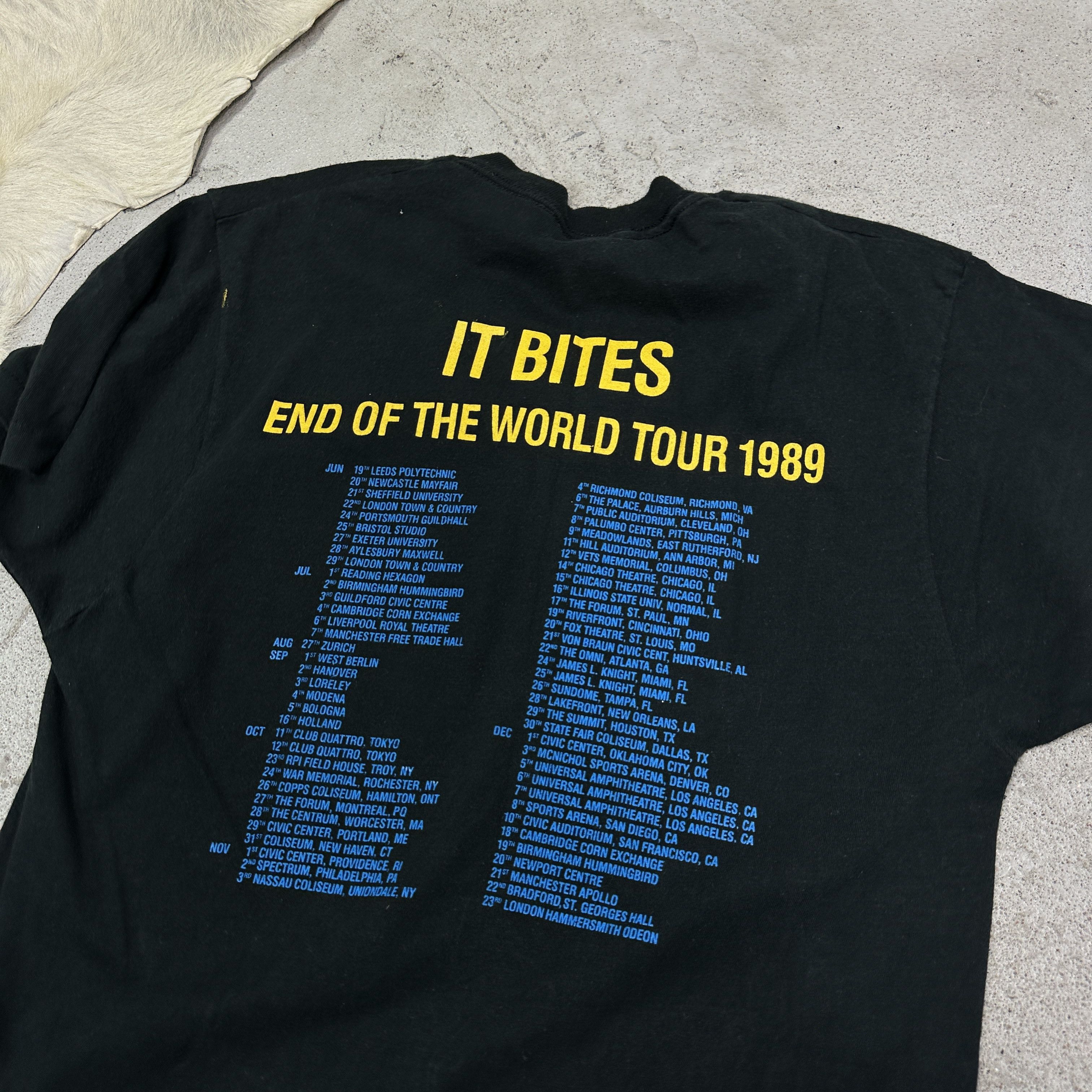 Vintage Vintage EAT ME in St Louis It Bites 90s Band T-shirt Size US L / EU 52-54 / 3 - 5 Thumbnail