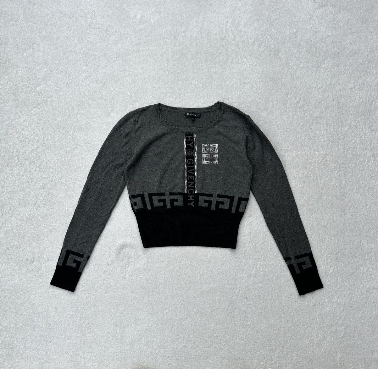 Givenchy Givenchy Rhinestone Logo Knit Crop Sweater - Size M Size M / US 6-8 / IT 42-44 - 9 Thumbnail