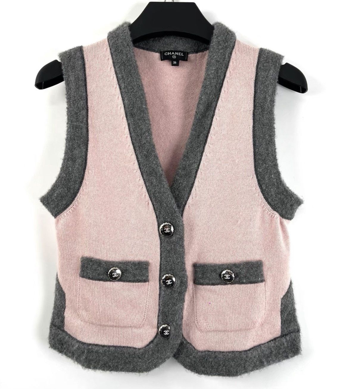 Chanel Chanel Grey-Pink Color Block Knit Vest K12 Size XS / US 0-2 / IT 36-38 - 1 Thumbnail