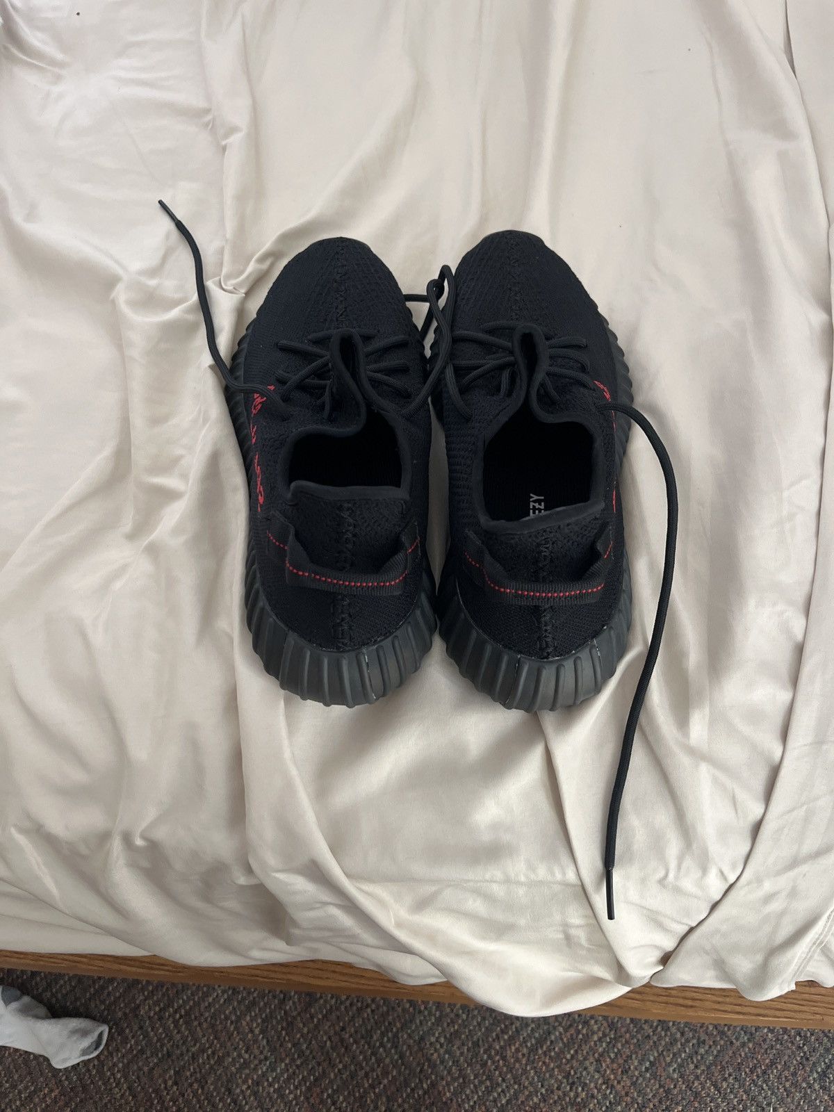 Adidas Yeezy Boost 350 v2 Bred Colorway Size US 12 / EU 45 - 4 Thumbnail