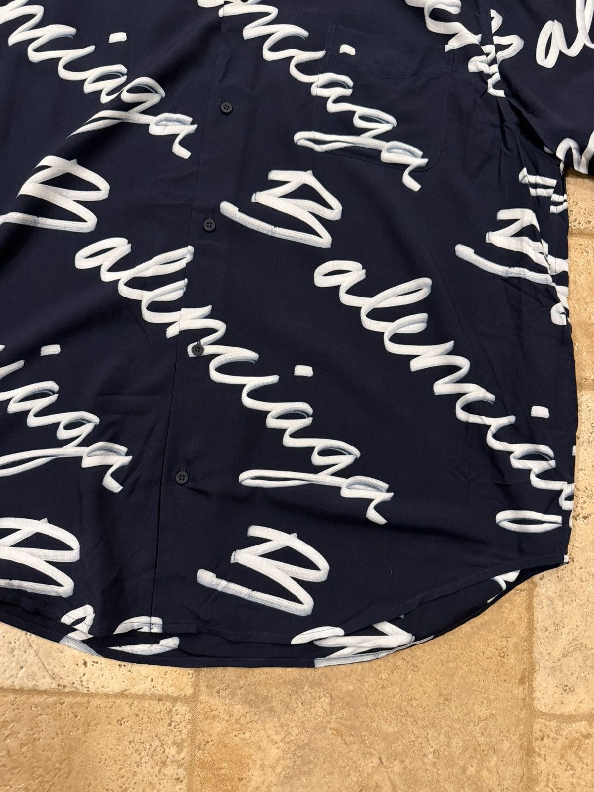 Balenciaga Balenciaga All Over Cursive Script Logo Minimal Navy Shirt Size US XL / EU 56 / 4 - 4 Thumbnail