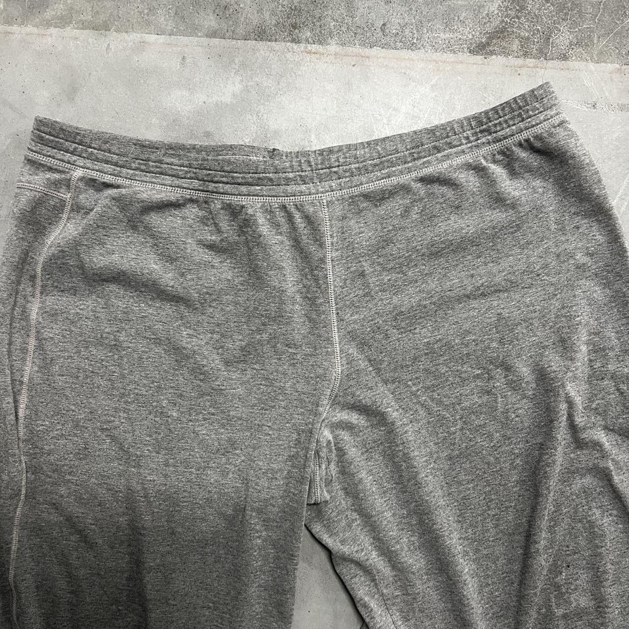 Vintage Vintage Y2K/2000s Baggy Wide Leg Grey Yoga style Sweatpants! Size US 42 / EU 58 - 3 Thumbnail