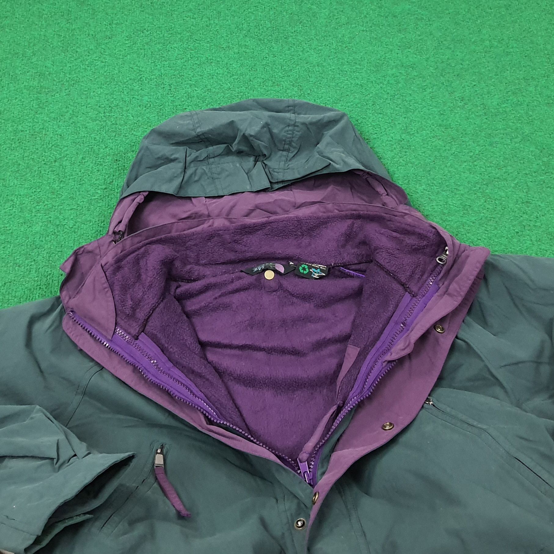 The North Face Vintage The North Face Armadilla Outdoor Jacket C251N15 Size US L / EU 52-54 / 3 - 4 Thumbnail