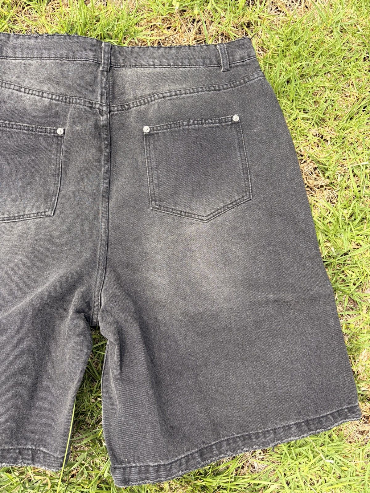 Vale Vale Forever Dream Jorts Size US 34 / EU 50 - 16 Thumbnail