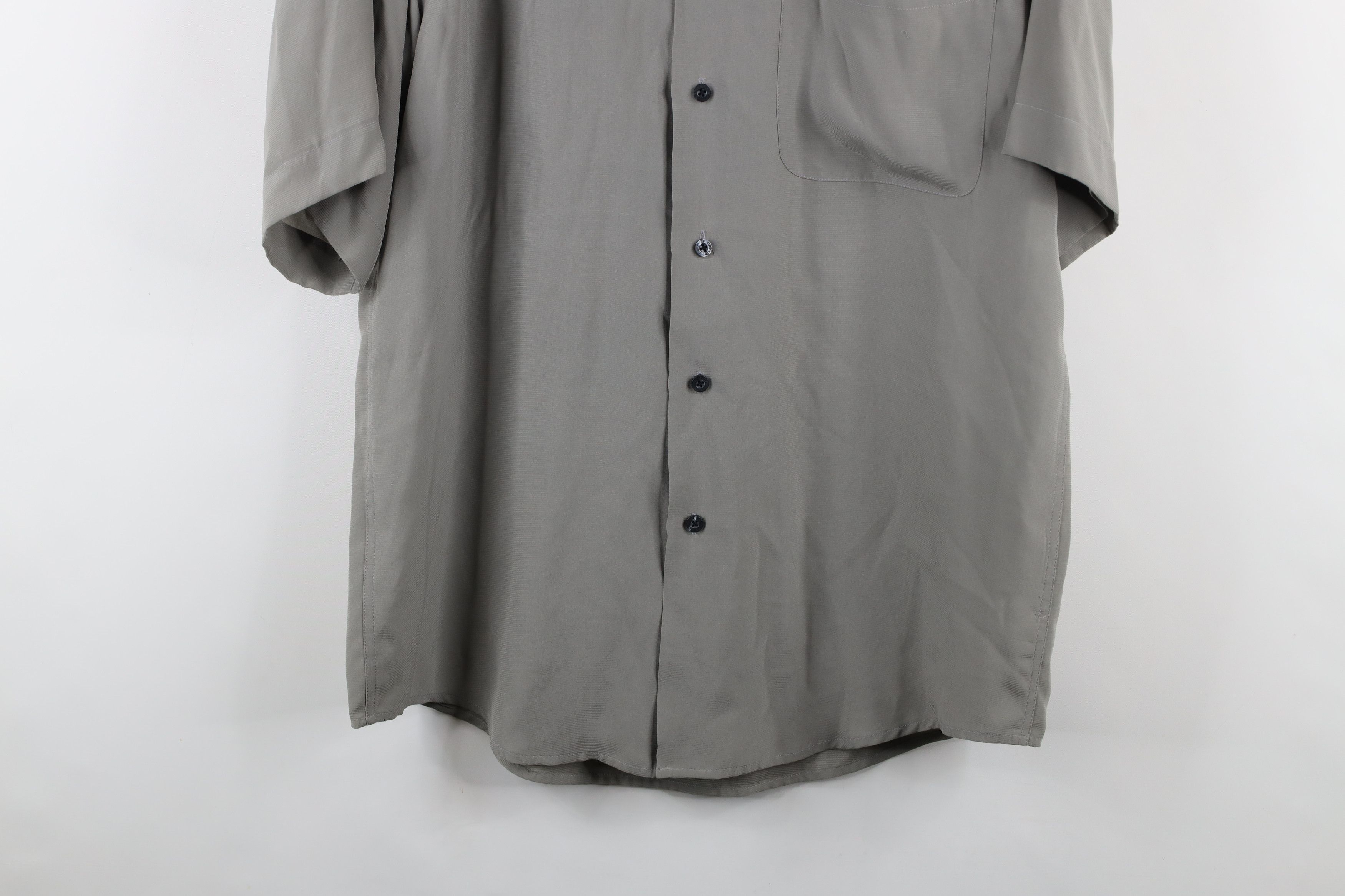 Vintage Vintage 90s Streetwear Silk Short Sleeve Button Shirt Gray Size US M / EU 48-50 / 2 - 3 Thumbnail
