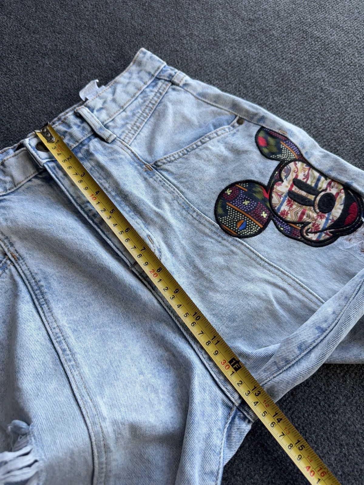 Desigual 00s Y2K Desigual Disney Mickey Patchwork Distressed Jeans Size 28" / US 6 / IT 42 - 18 Thumbnail