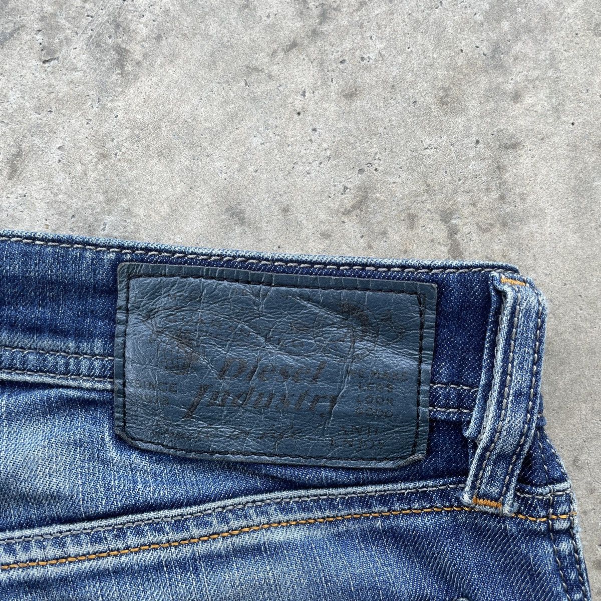 Diesel Vintage Diesel Industry Distressed Jeans Denim Faded Pants Size US 32 / EU 48 - 10 Thumbnail