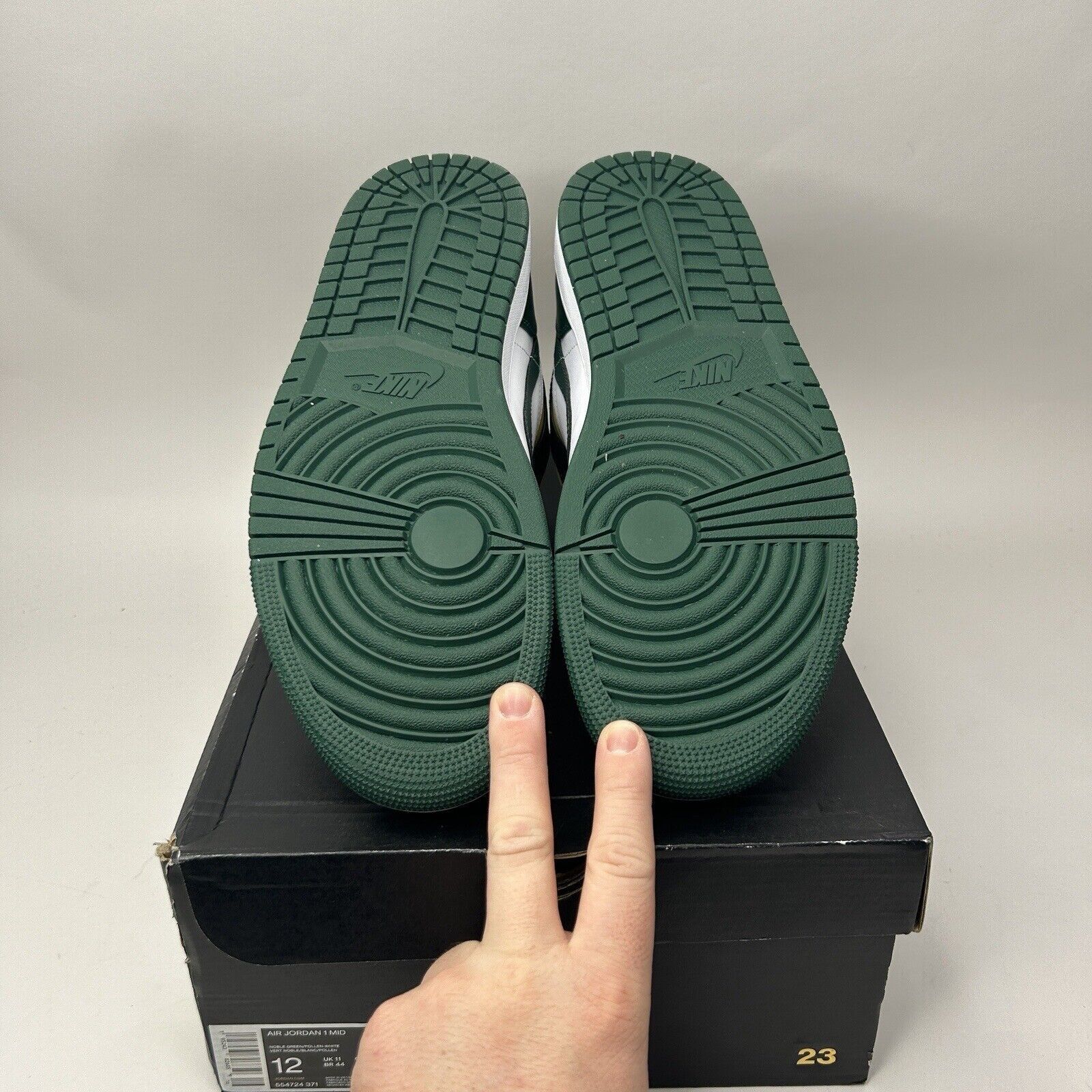 Jordan Brand Nike Air Jordan 1 Retro Mid “Sonics/Green Yellow White” Size US 12 / EU 45 - 7 Thumbnail