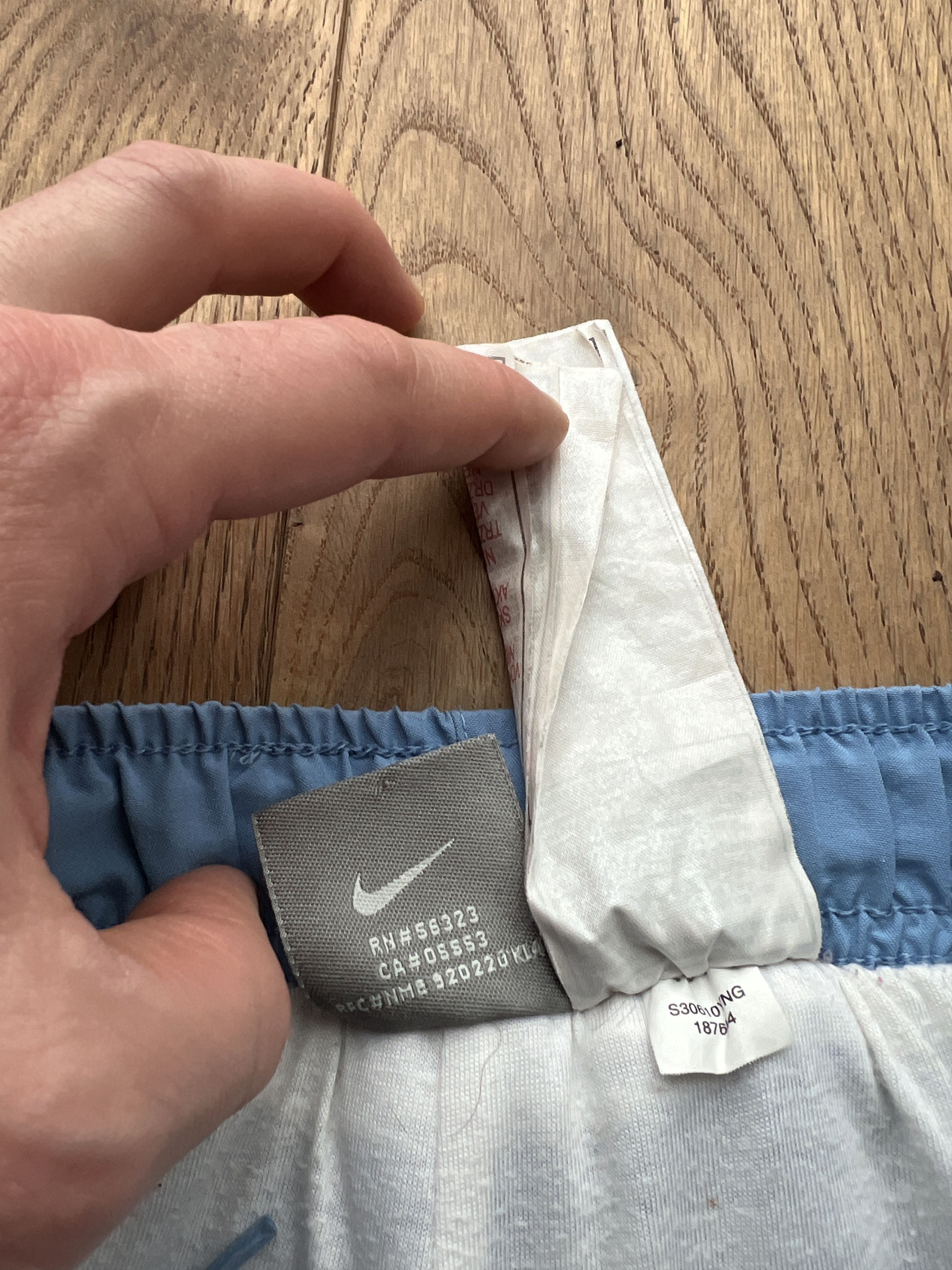 Nike Nike vintage 2000s baby blue track pants nylon joggers rare Size US 32 / EU 48 - 15 Thumbnail