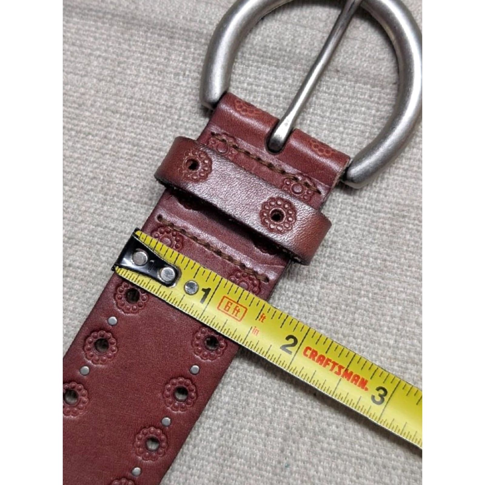 Fossil Fossil Belt Studded Brown Leather 34 Unisex Adults 34 Brown Studded Tooled Vintage Y2K 80s 90s Mens Womens Girls Boys Size 34 - 7 Thumbnail
