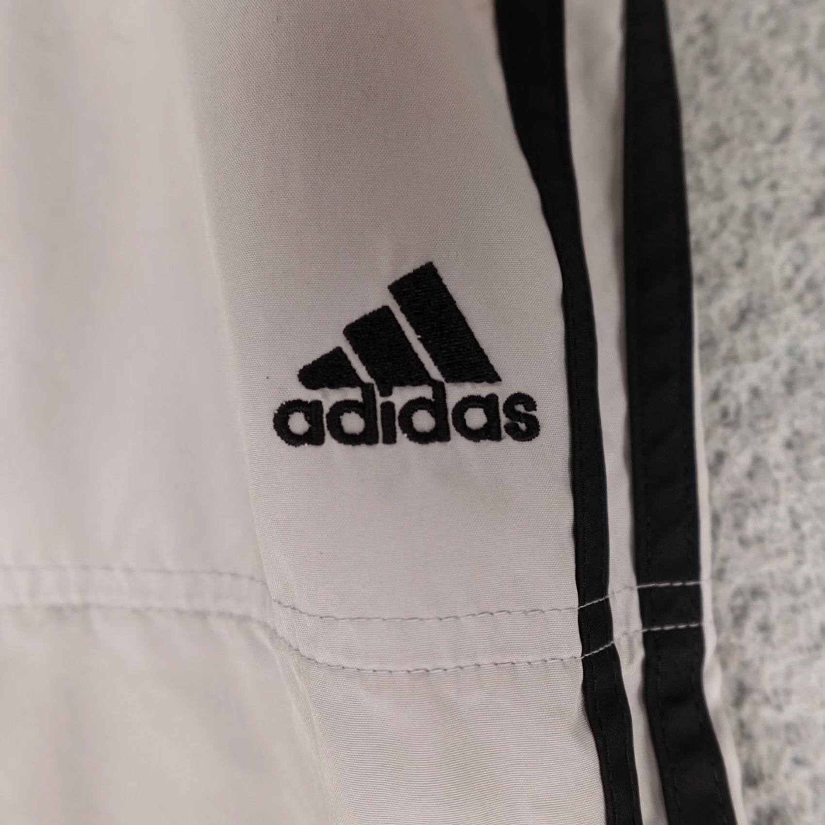 Adidas VINTAGE adidas Track Pants Mens XL Gray Windbreaker Lightweight Athleisure Gym Size US 36 / EU 52 - 6 Thumbnail