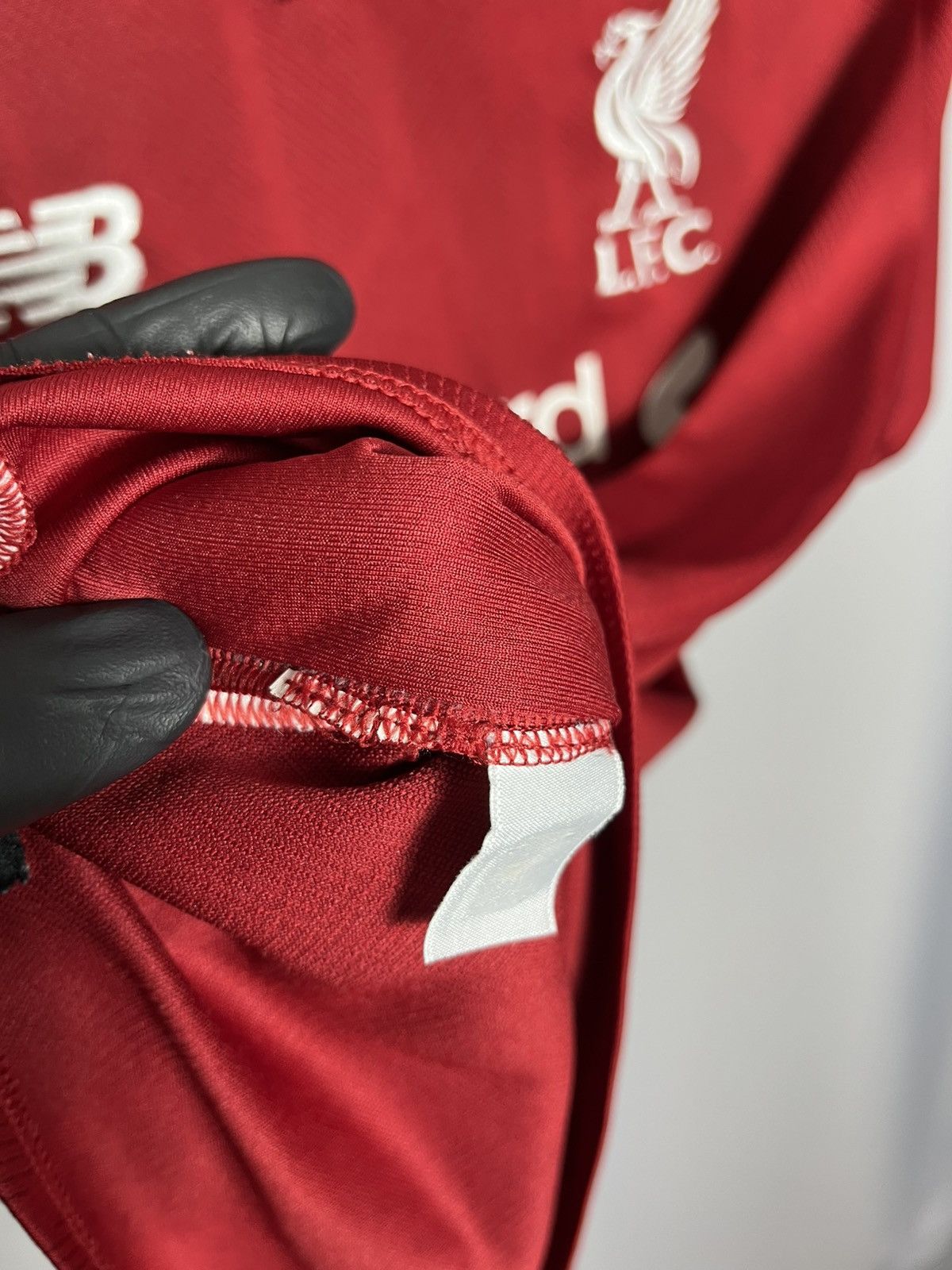 New Balance LIVERPOOL 2018/2019 HOME FOOTBALL SHIRT SOCCER JERSEY Size US M / EU 48-50 / 2 - 8 Thumbnail