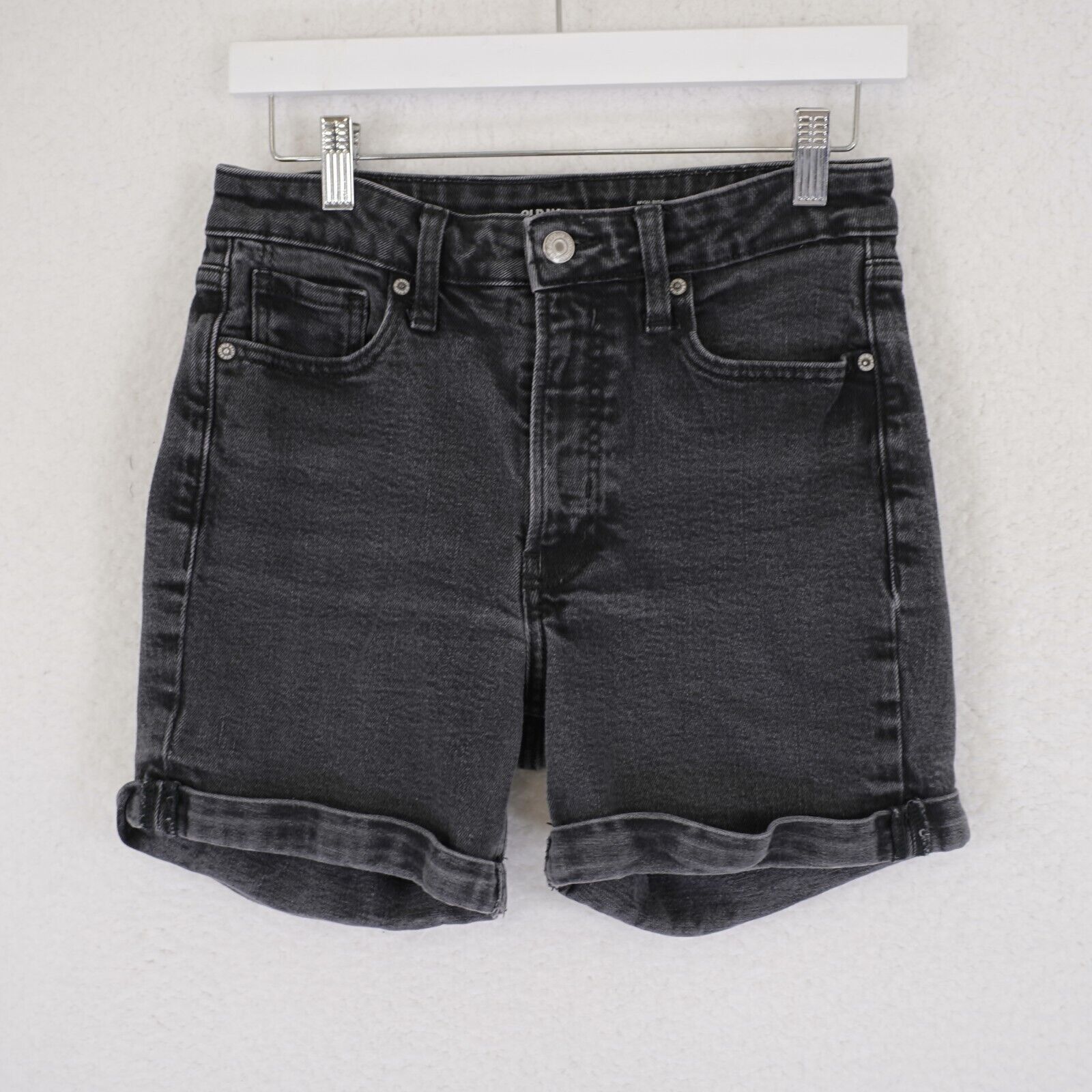 Old Navy Old Navy O.G. Straight Black Denim Shorts Size 6 29/5 High R Size 28" / US 6 / IT 42 - 1 Thumbnail