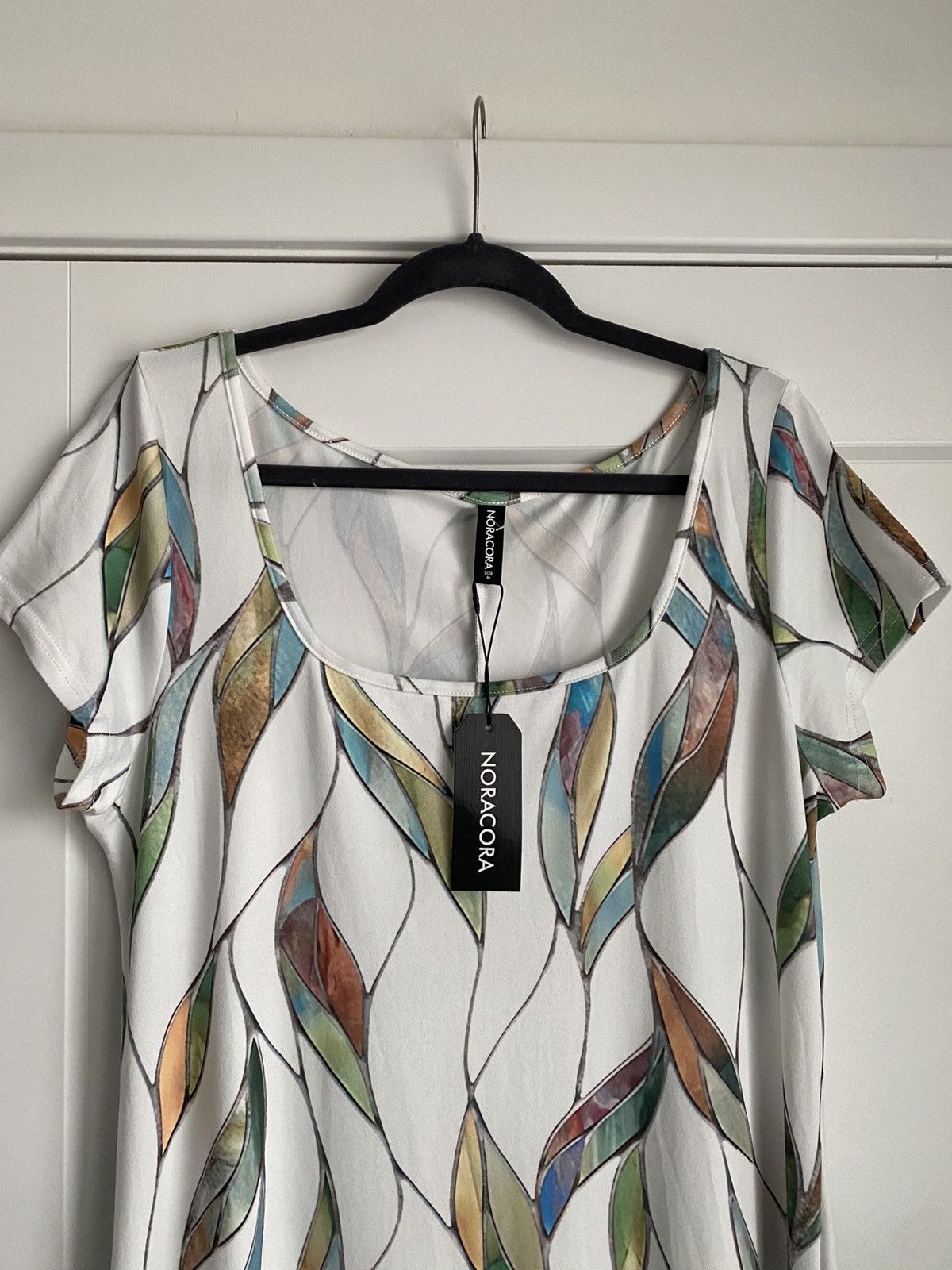 Other NWT Noracora womens short sleeve printed jersey maxi dress Size M / US 6-8 / IT 42-44 - 4 Thumbnail