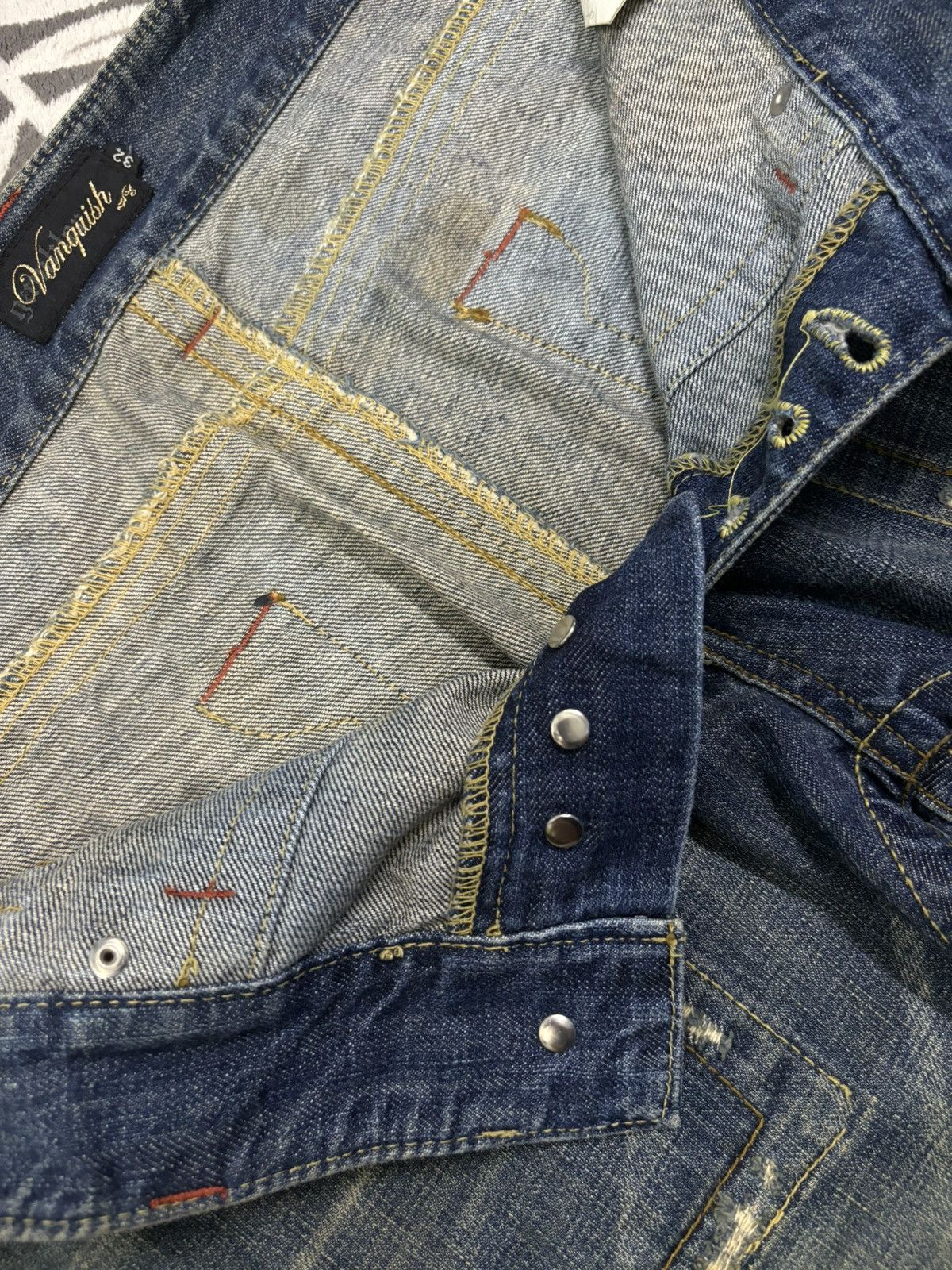 If Six Was Nine Vintage Vanquish Mud Wash Flare Distressed Grunge Jeans Size US 33 - 18 Thumbnail