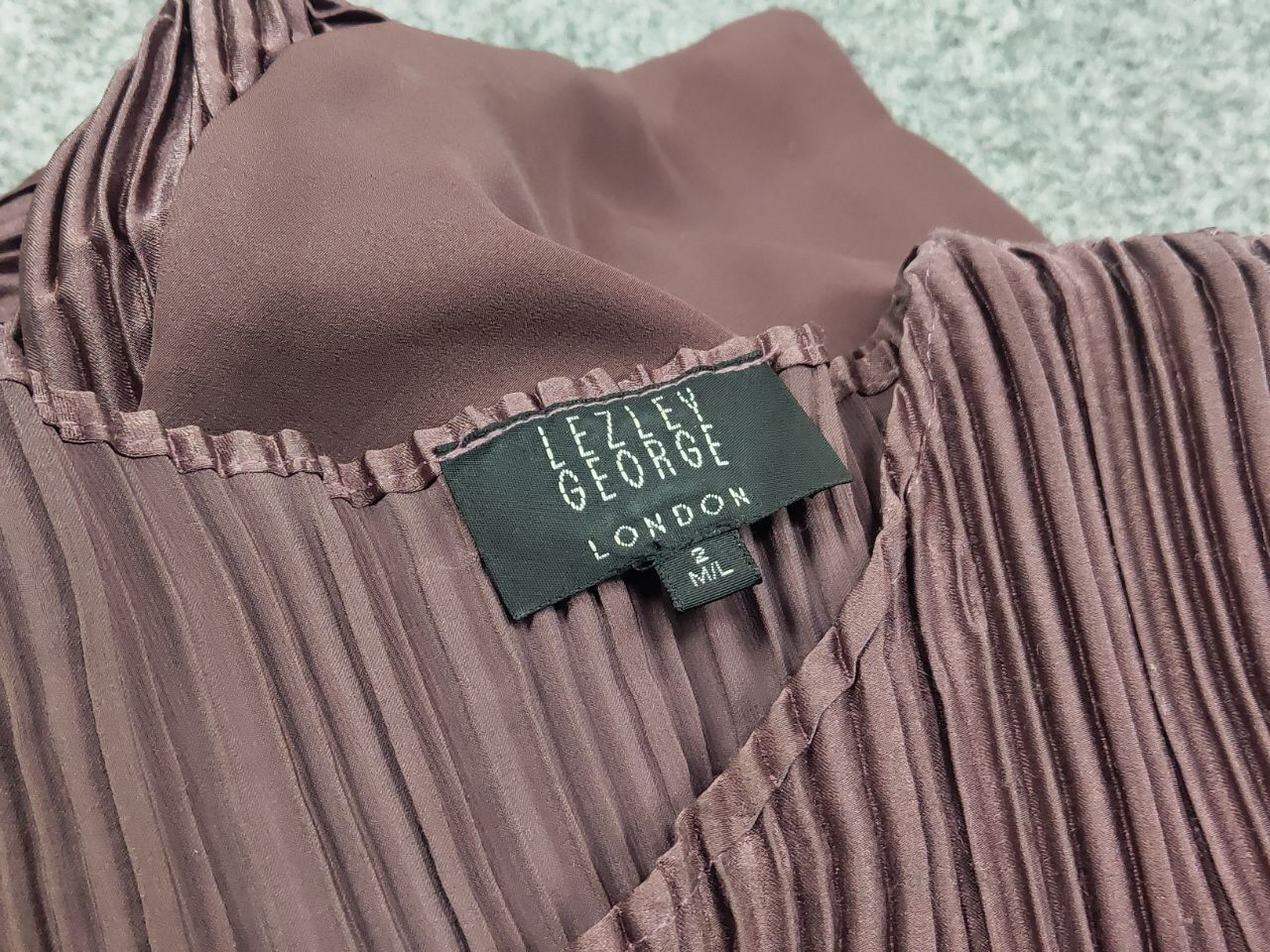 Designer Vintage Lesley George London pleated long asymmetric Dress Size M / US 6-8 / IT 42-44 - 13 Thumbnail