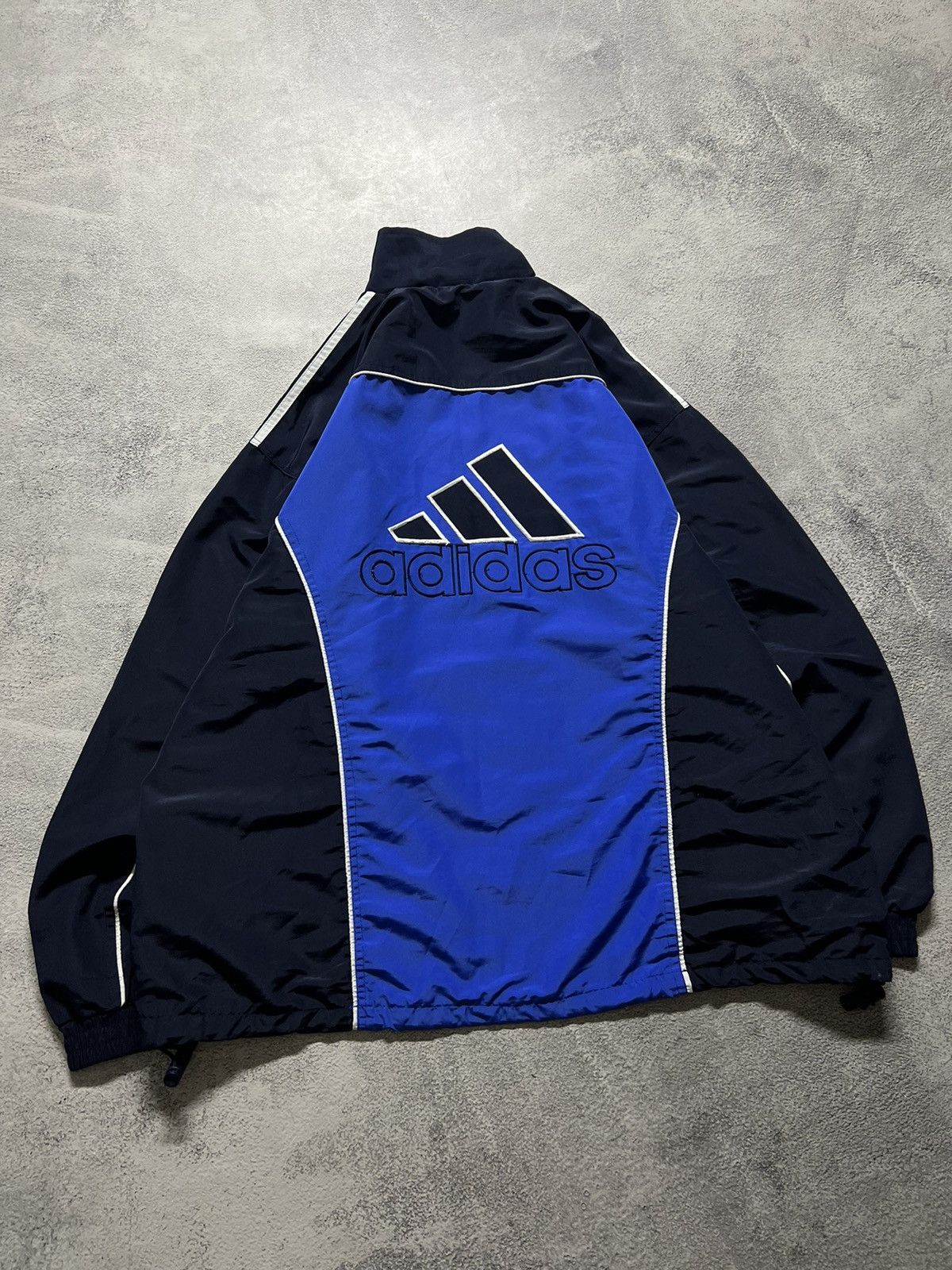 Vintage Vintage Y2k Adidas 💙🖤 Nylon Spellout Logo Jacket 90’s Size US XL / EU 56 / 4 - 2 Thumbnail