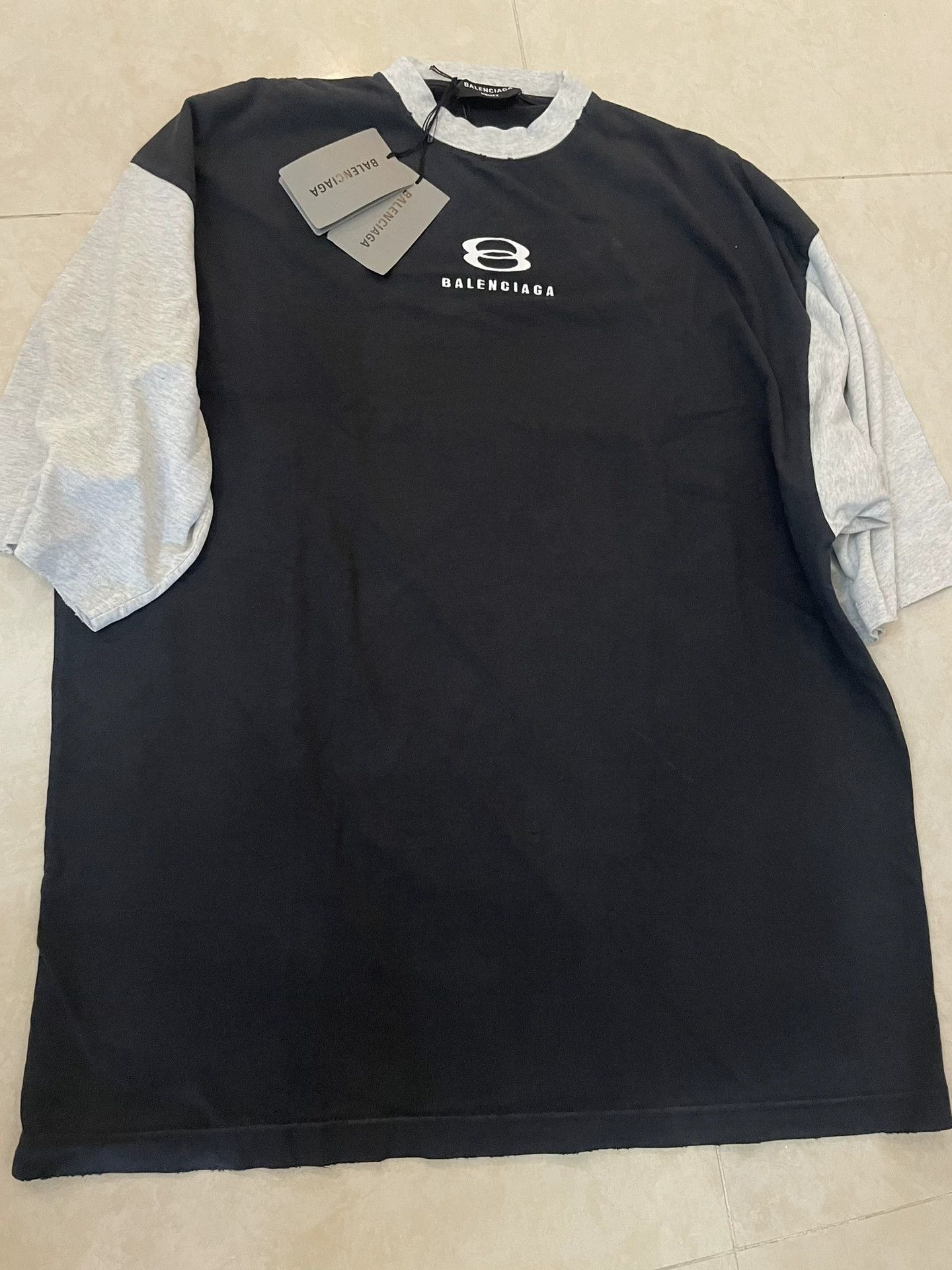 Balenciaga Balenciaga SS22 Black & Gray Colorblocked Short Sleeve Logo Size US M / EU 48-50 / 2 - 1 Thumbnail