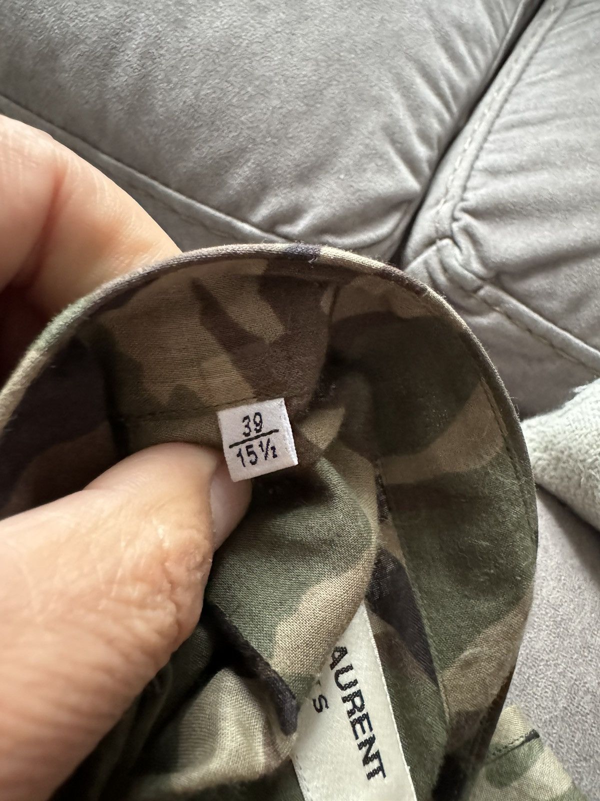 Saint Laurent Paris SAINT LAURENT shirt SEE PHOTOS FOR REAL TAPE MEASUREMENTS Size US S / EU 44-46 / 1 - 14 Thumbnail