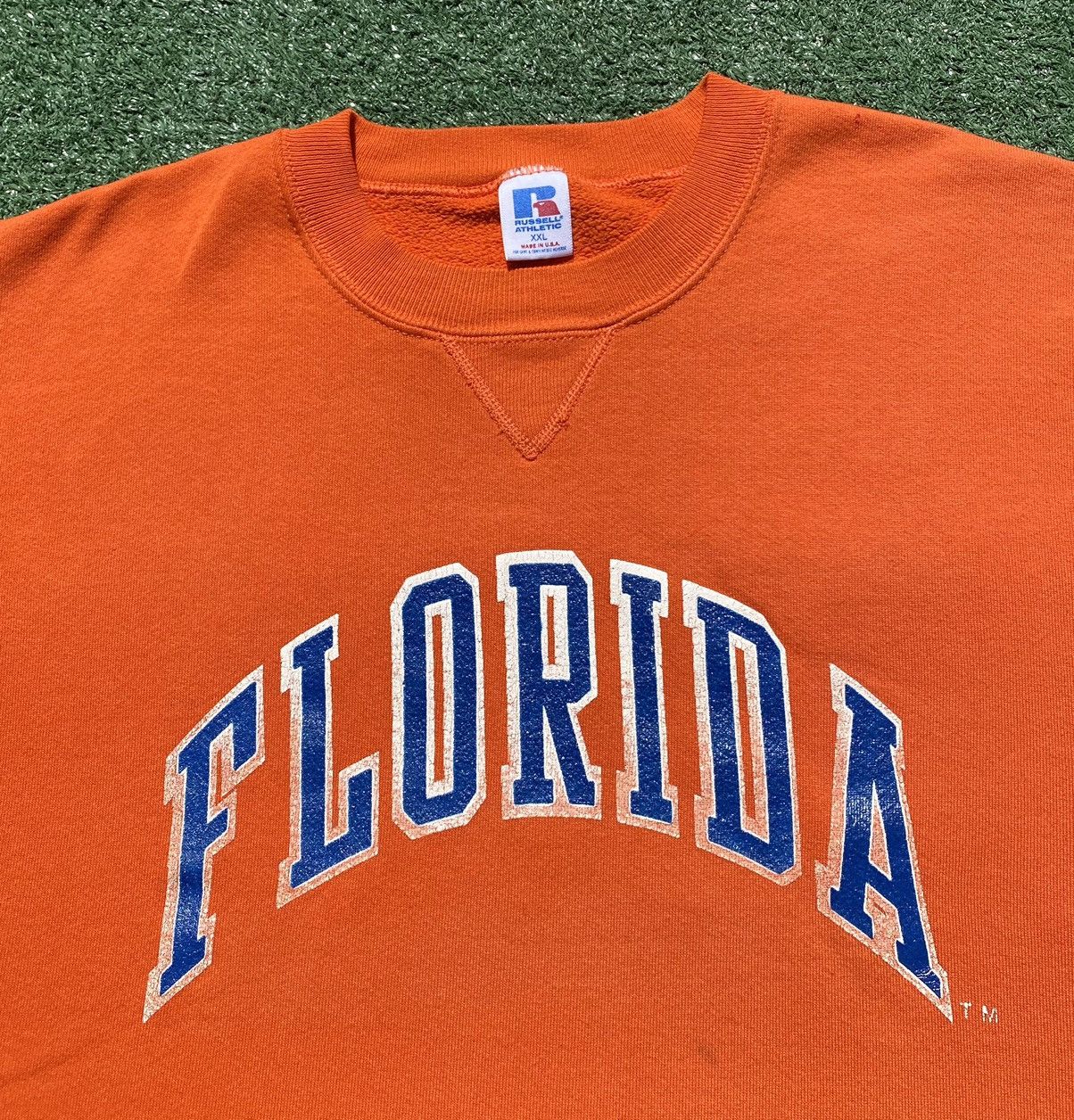 Russell Athletic VTG Russell Athletic Florida Gators Distressed Sweatshirt Size US XL / EU 56 / 4 - 4 Thumbnail