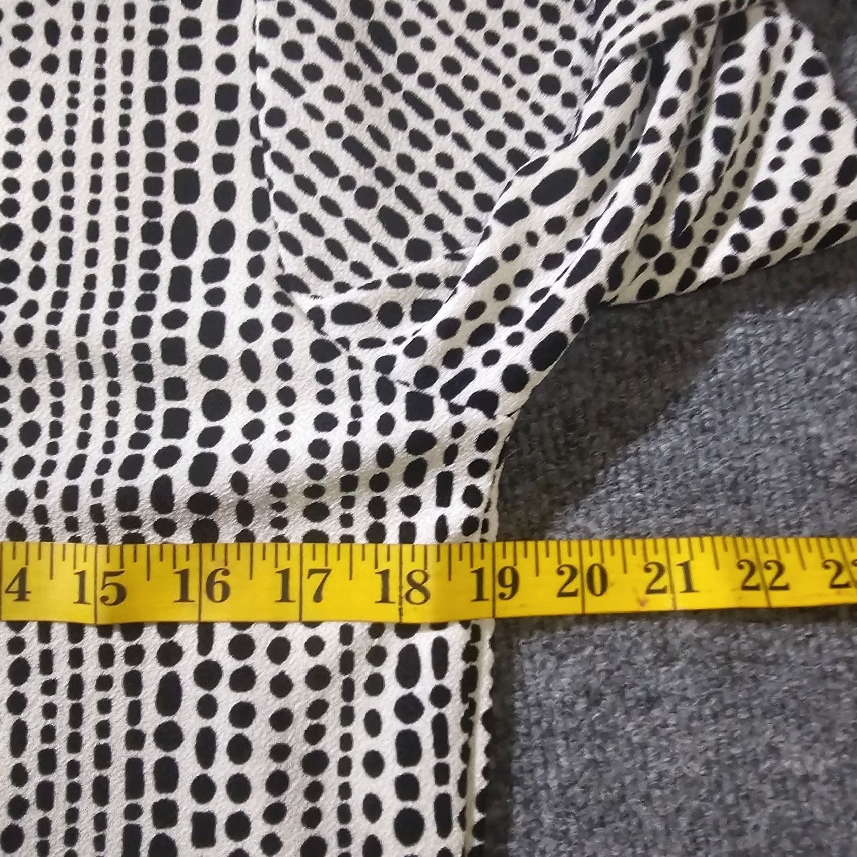 Vintage Chicos Easywear Top Shirt Womens Medium White Polka Dot 3/4 Sleeve No Iron Stretchy Career Blouse Size M / US 6-8 / IT 42-44 - 5 Thumbnail