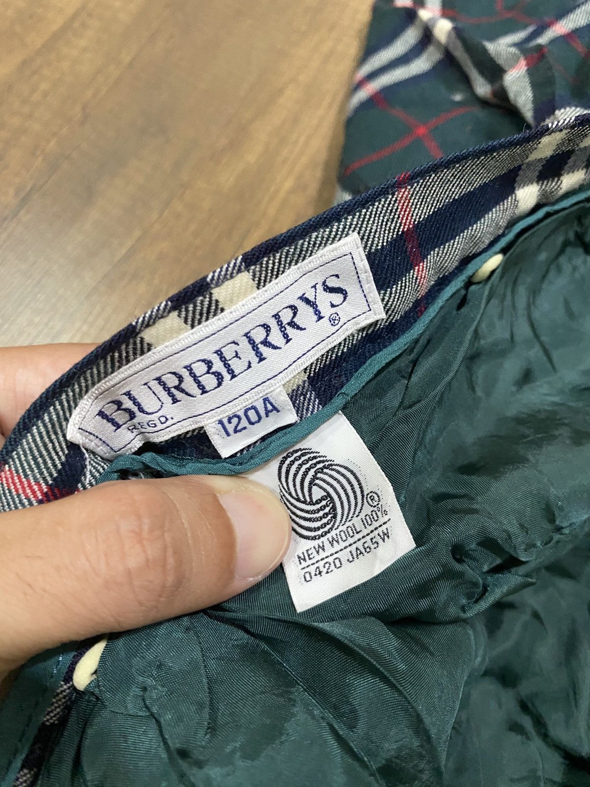 Burberry Vintage Burberrys Wool Nova Check Skirt Size 22" - 2 Thumbnail