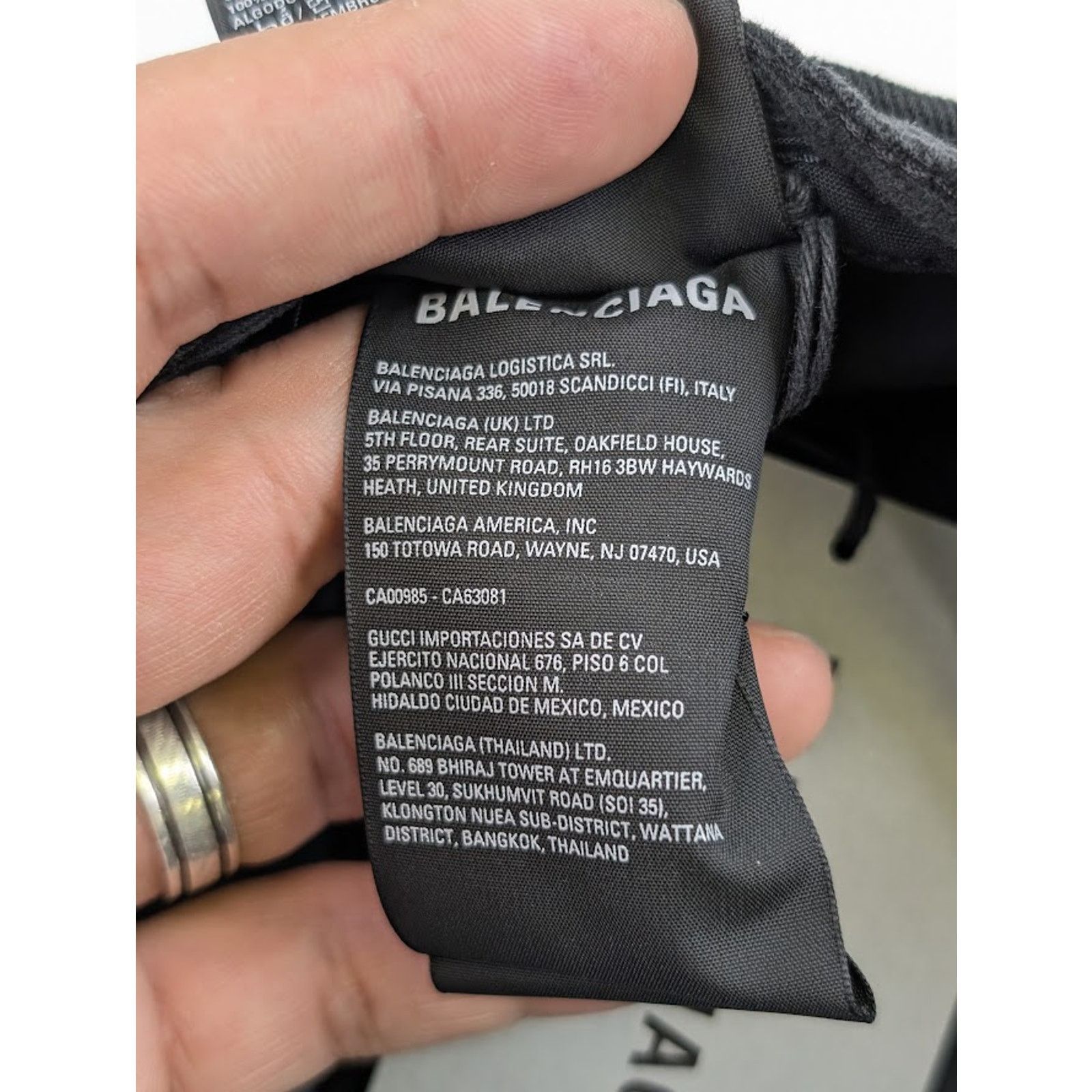 Balenciaga o1rshd1 Size:S/ Property of Balenciaga Design Team Cap / Hat Size ONE SIZE - 16 Thumbnail