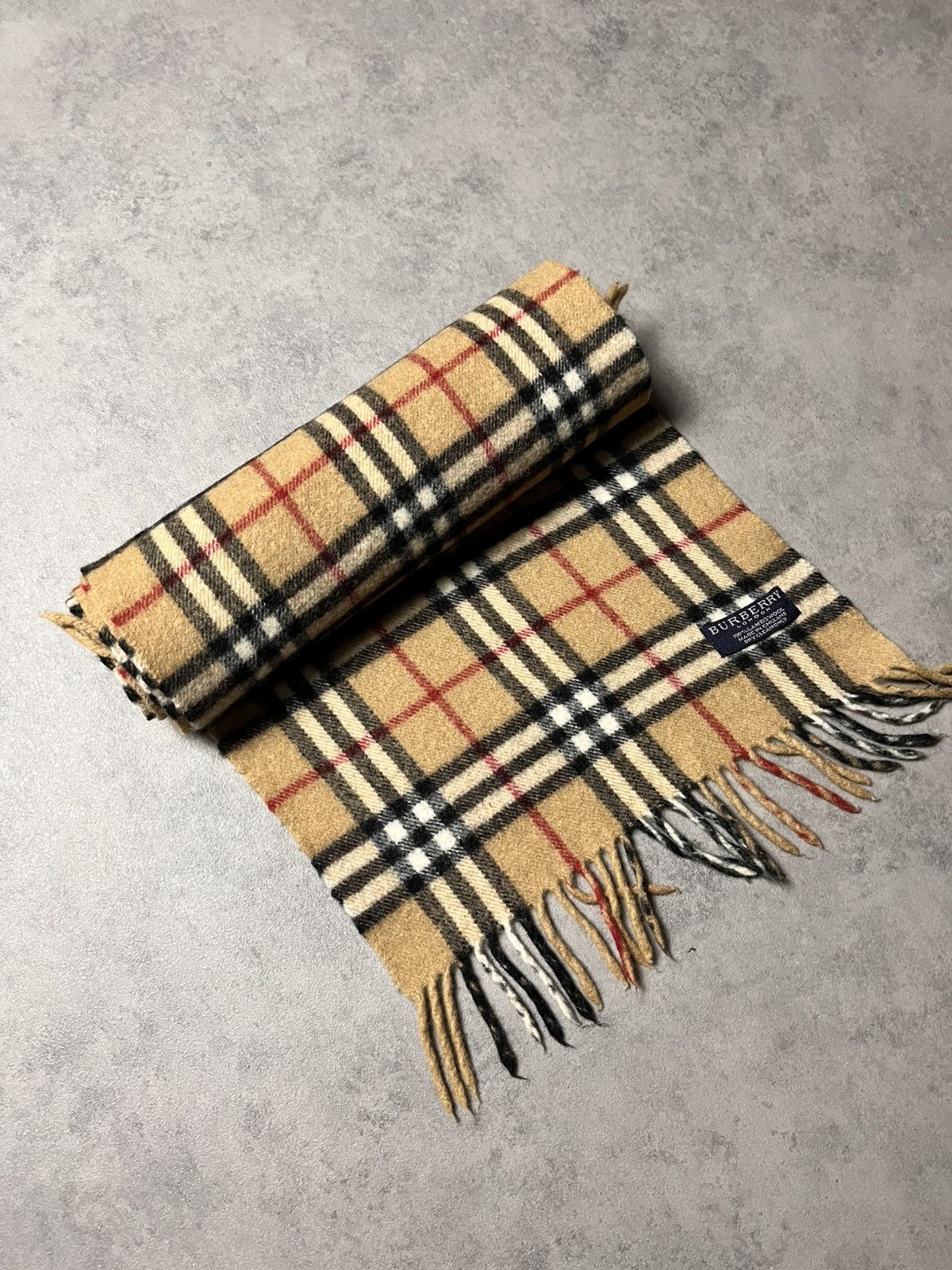 Burberry Burberry Scarf Vintage Retro winter Burberrys Size ONE SIZE - 1 Thumbnail