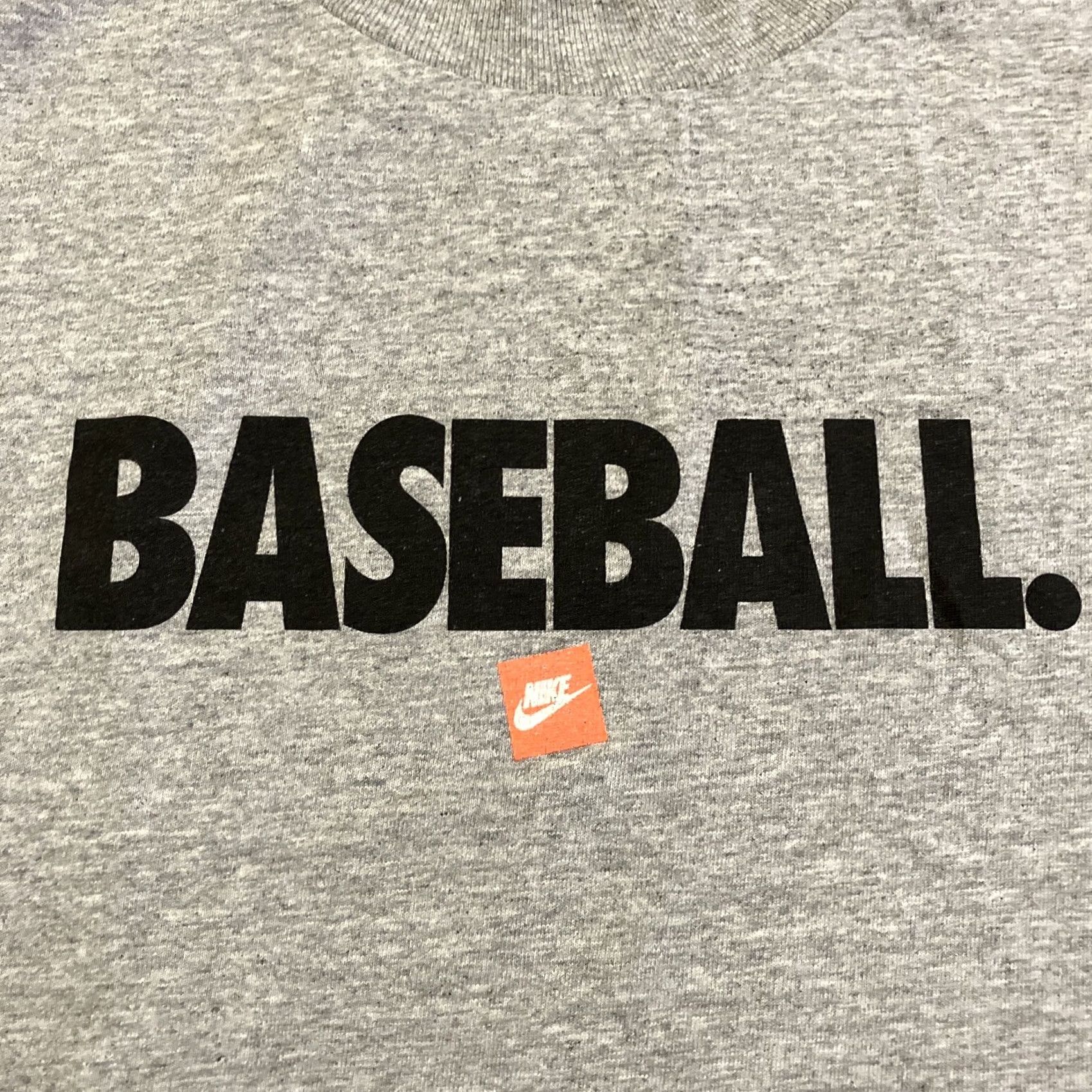 Nike VINTAGE Nike Baseball Gray T Shirt Center Swoosh Graphic Large Mens T-Shirt 2000s Vintage Sports Graphic Cap 2000-2009 Size US L / EU 52-54 / 3 - 2 Thumbnail