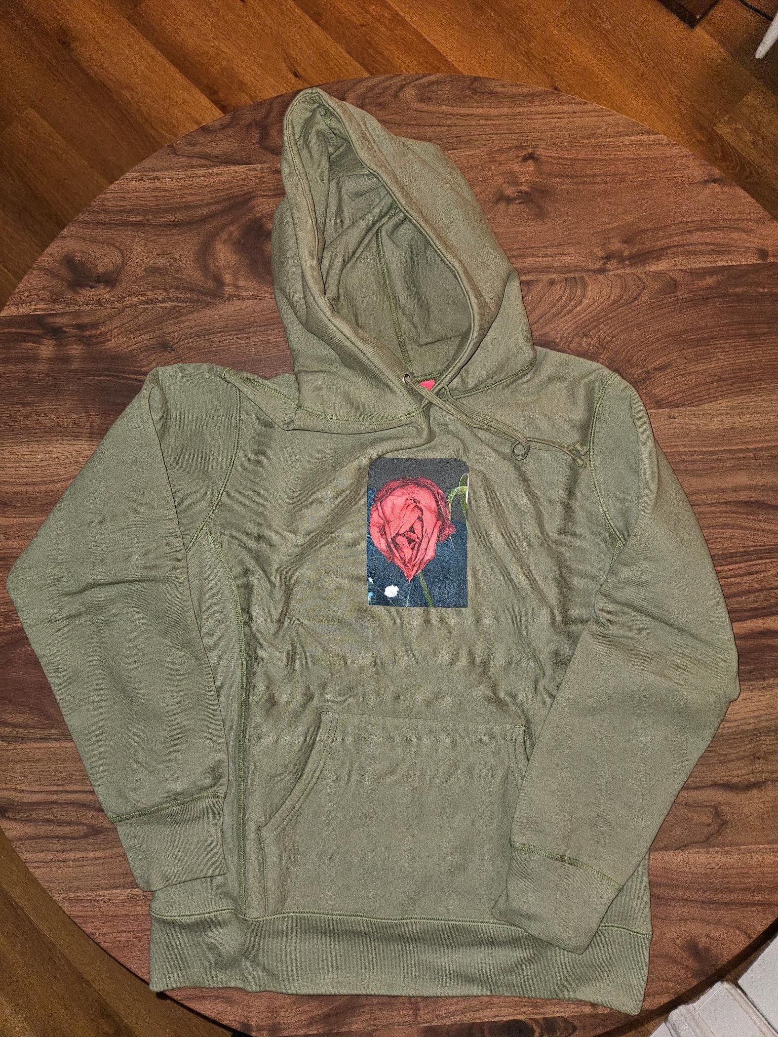 Supreme Supreme x Araki Rose Hoodie Size US M / EU 48-50 / 2 - 1 Thumbnail