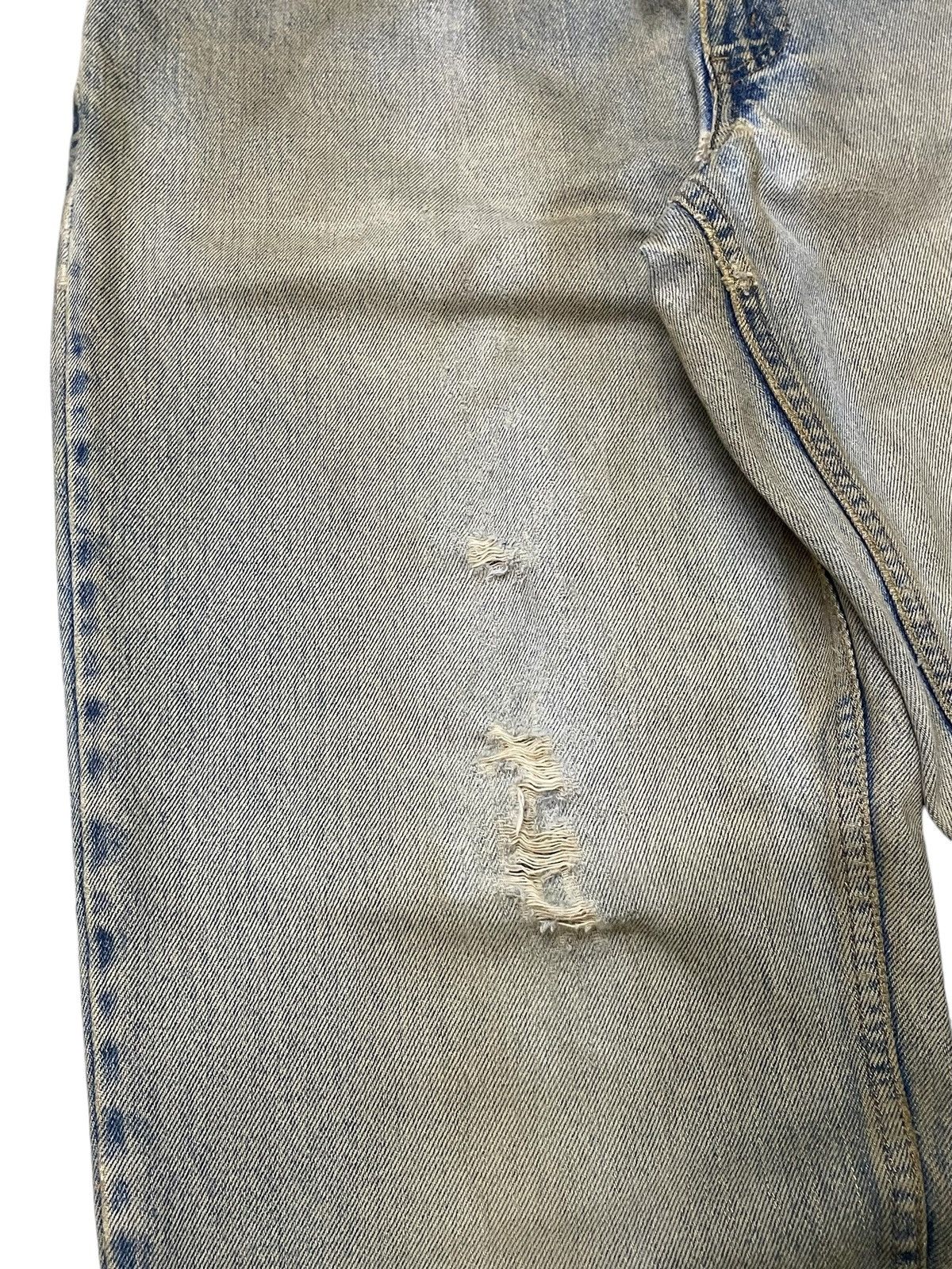 Levi's × Vintage Vintage Levis 560 Tapered Leg Loose Mud Wash Jeans Size US 35 - 9 Thumbnail