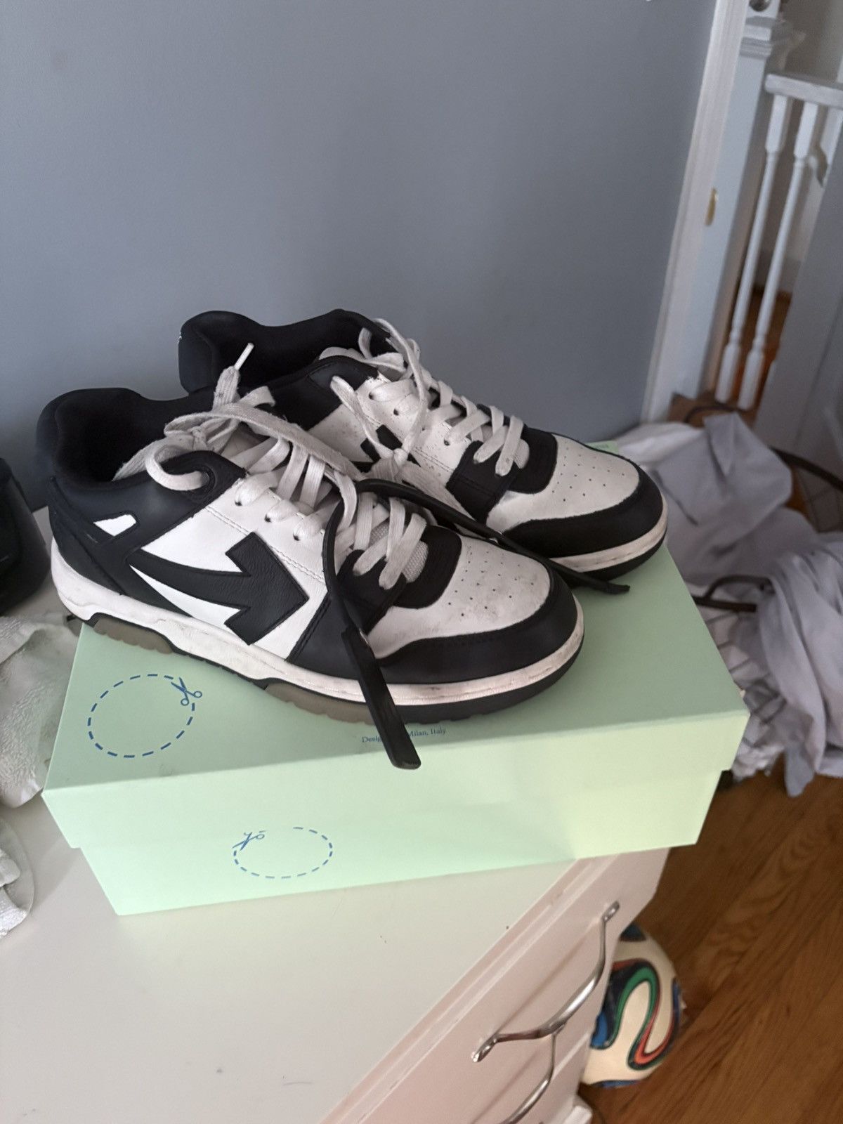 Off-White Out of office off white sneakers Size US 9 / IT 39 - 1 Thumbnail