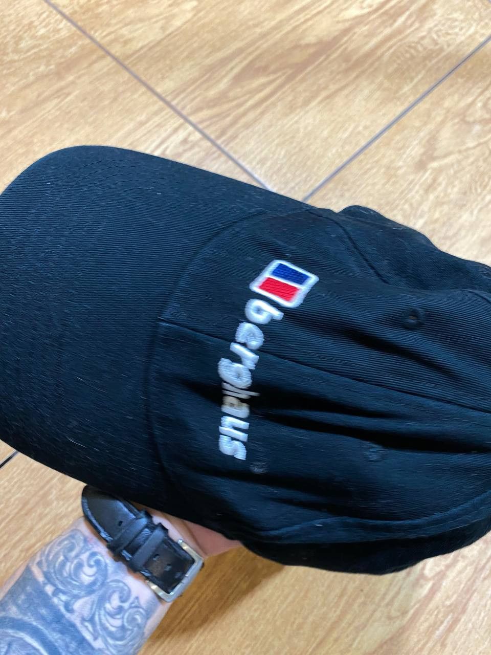 Berghaus Hats vintage Berghaus black big logo streetwear Y2K Size ONE SIZE - 5 Thumbnail